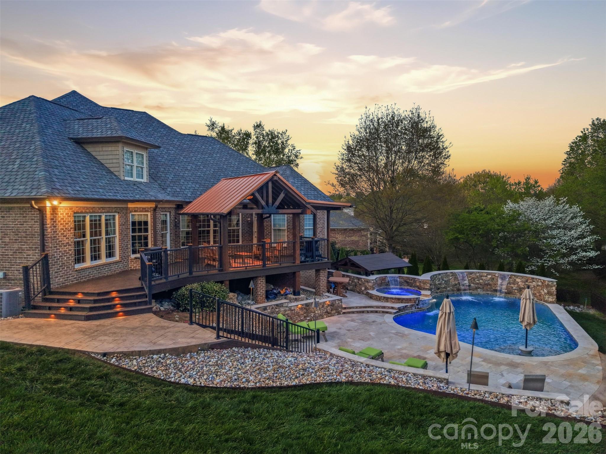 main property photo 35