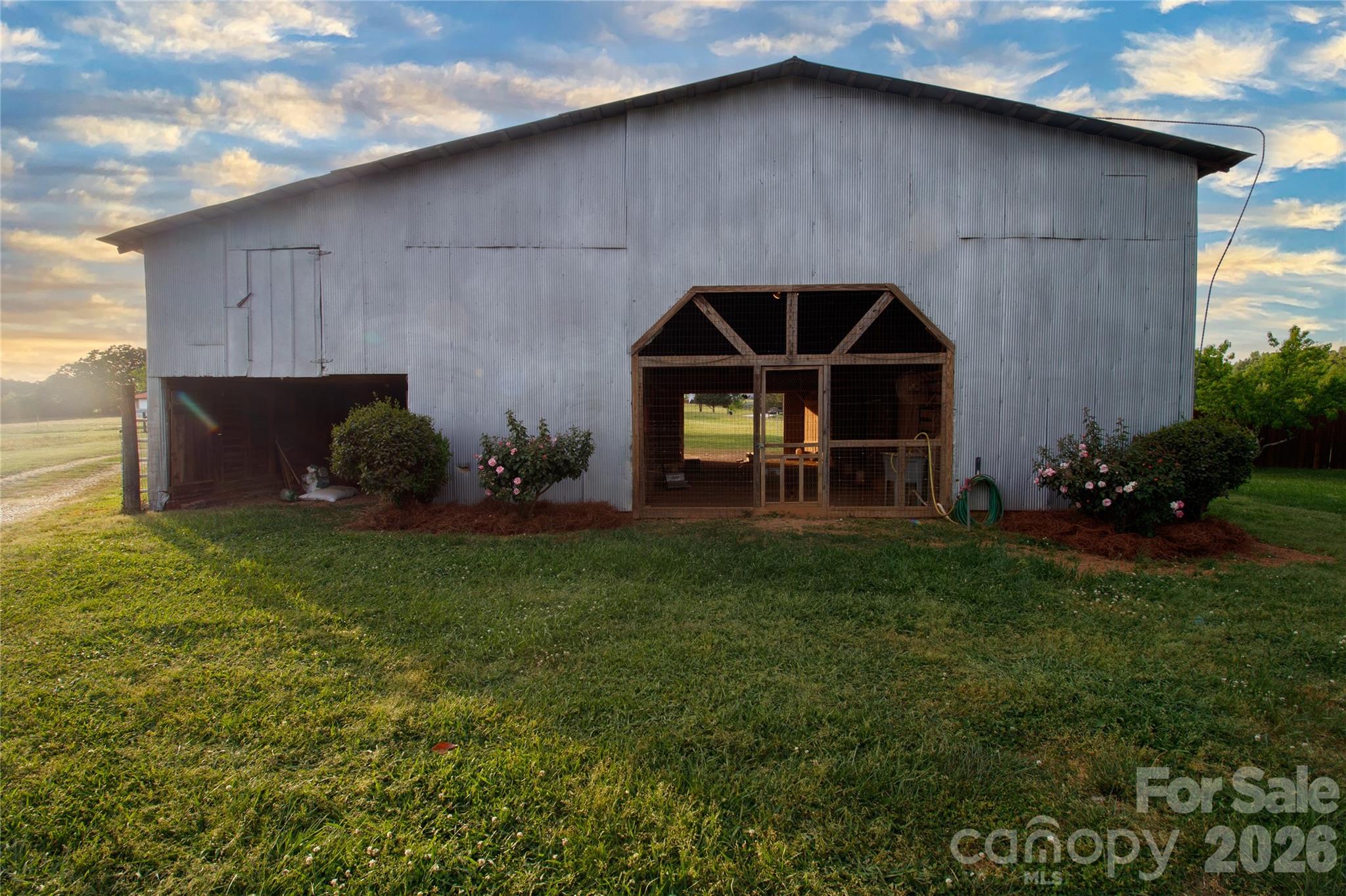 main property photo 4