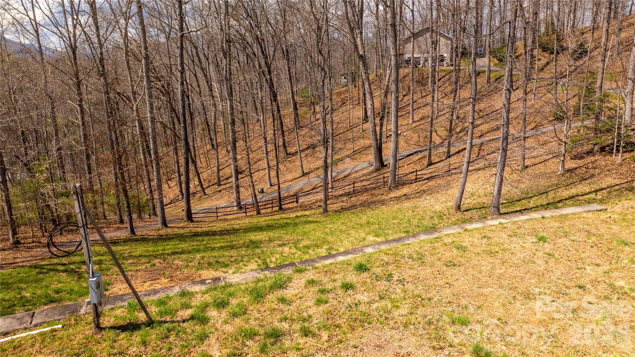 main property photo 10