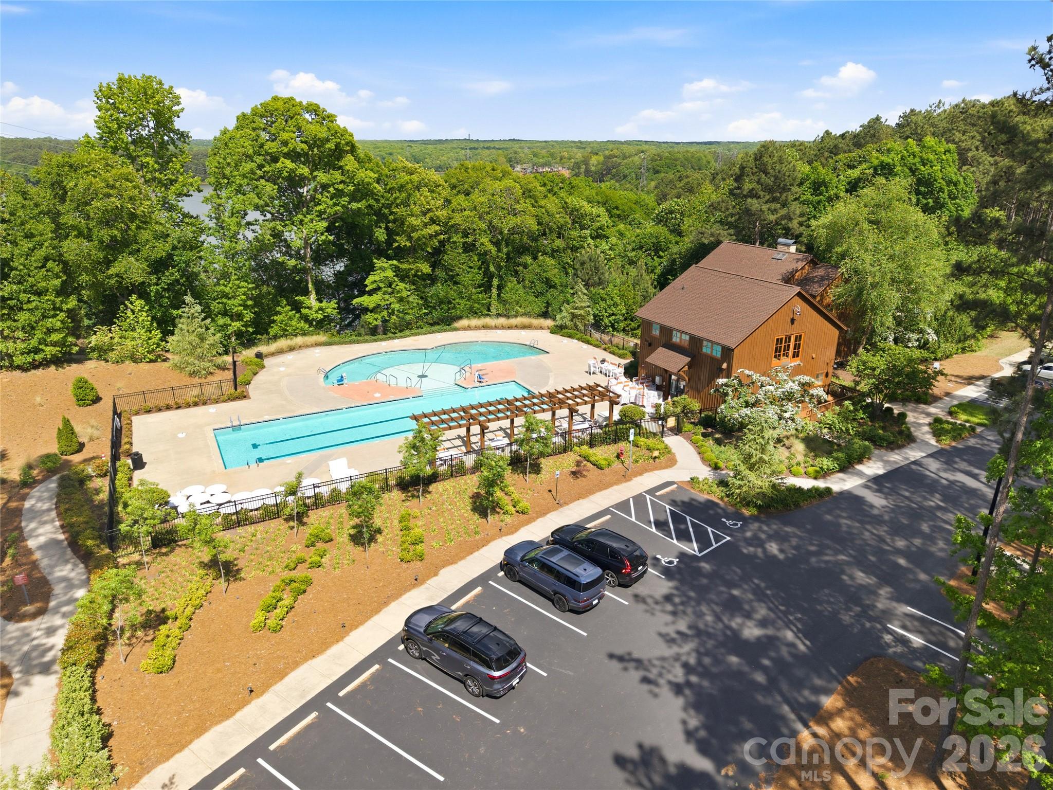 main property photo 45
