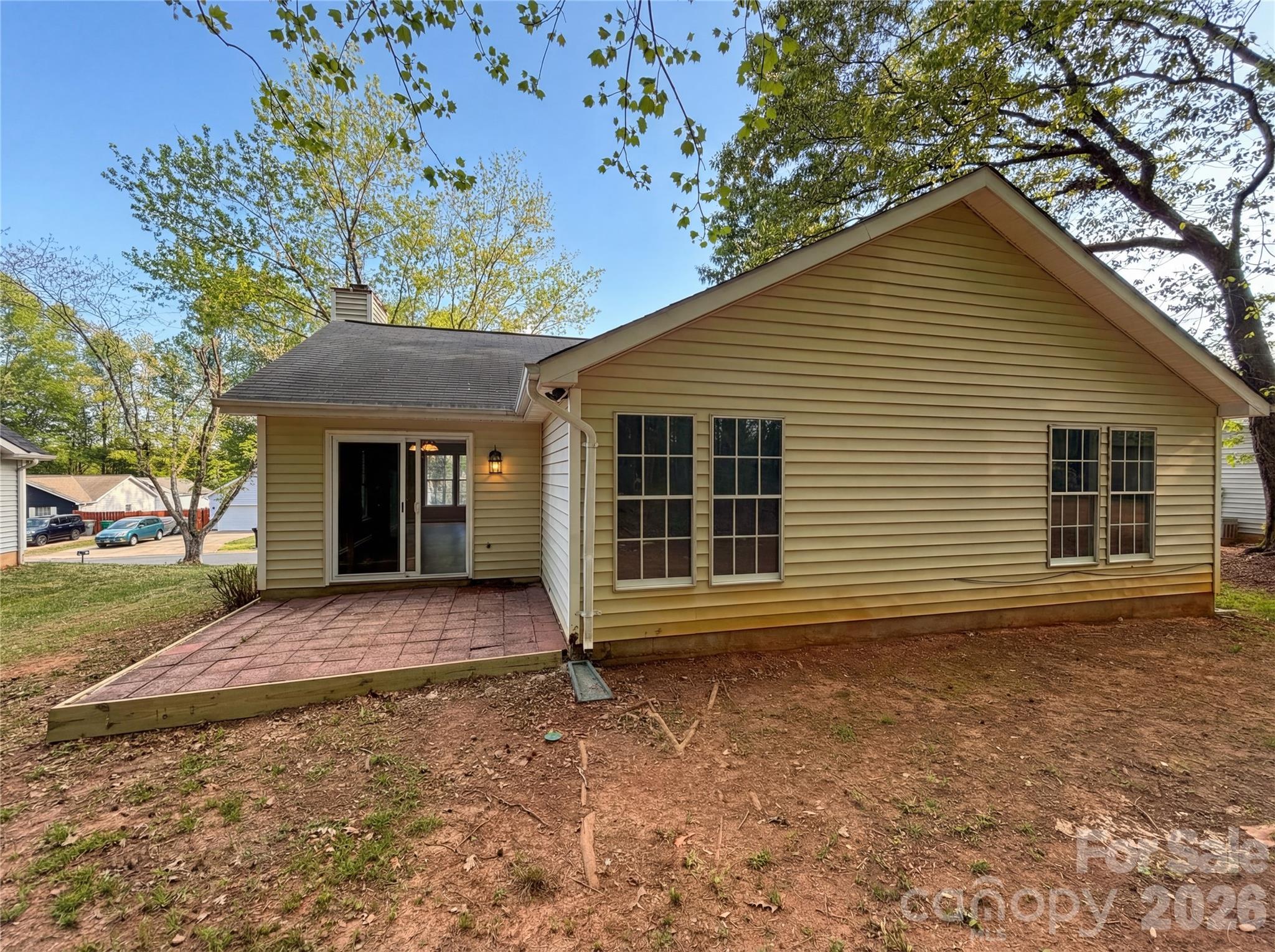main property photo 16