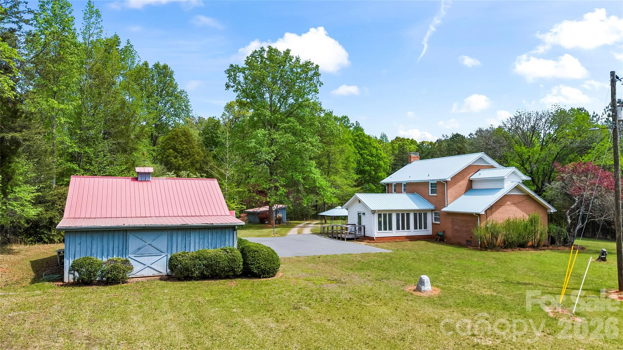 main property photo 37