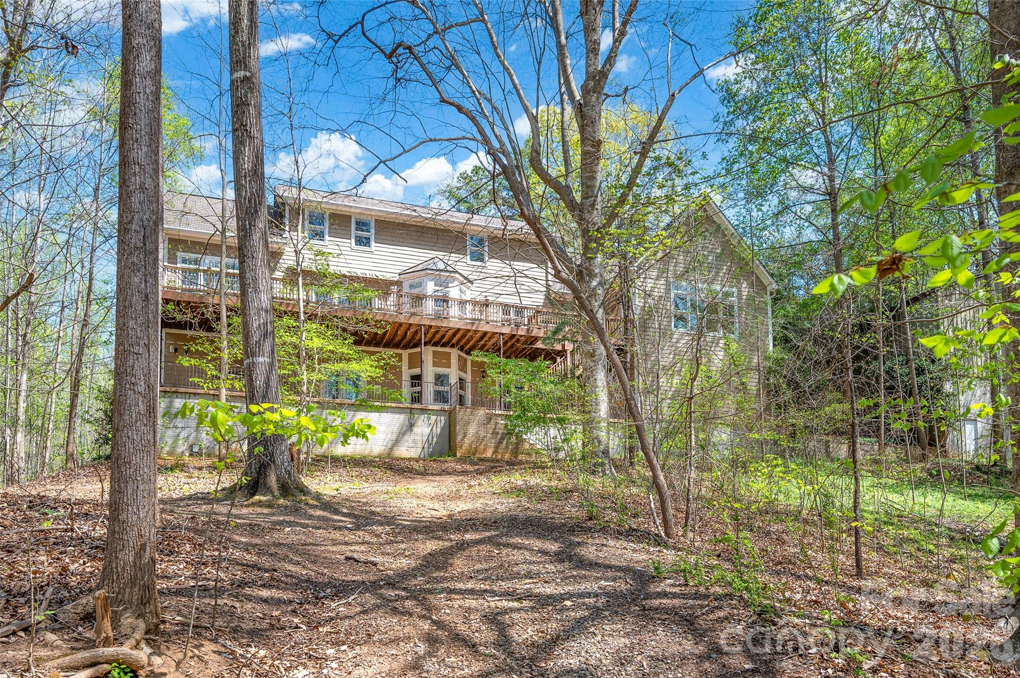 main property photo 45
