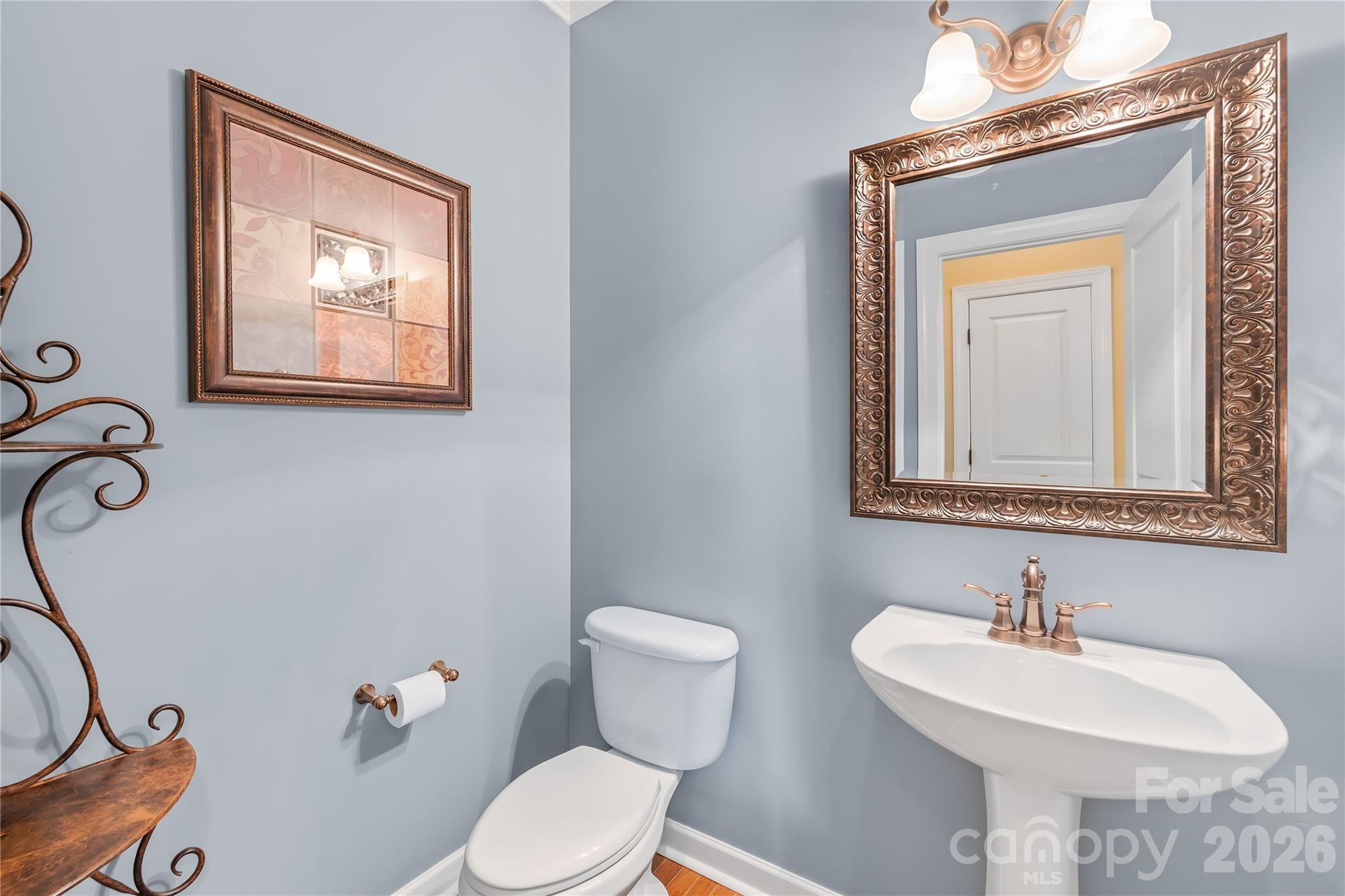 main property photo 8