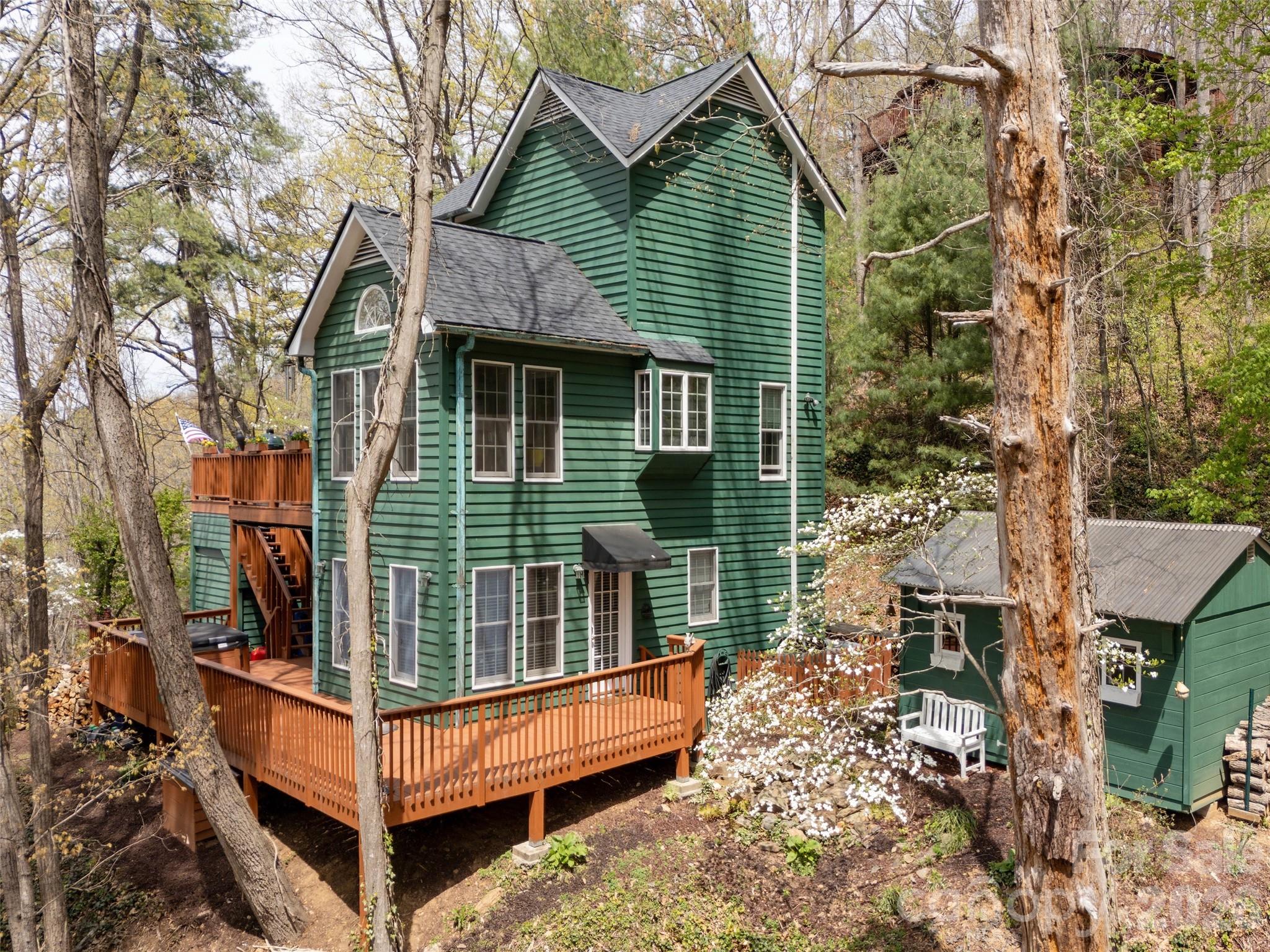 main property photo 28