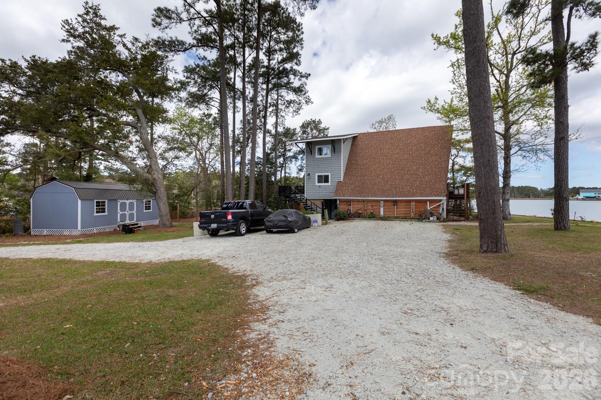 main property photo 32