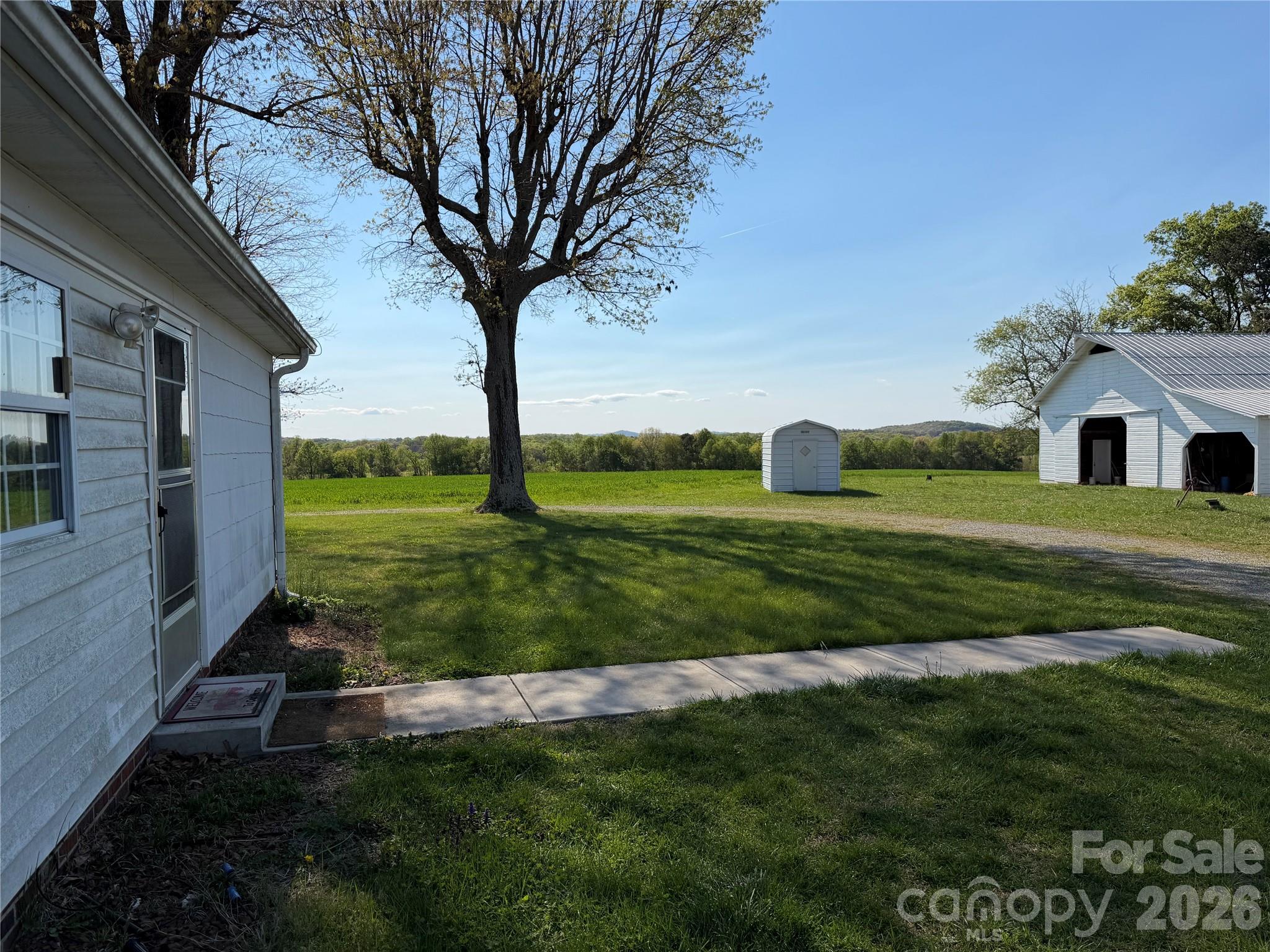 main property photo 9