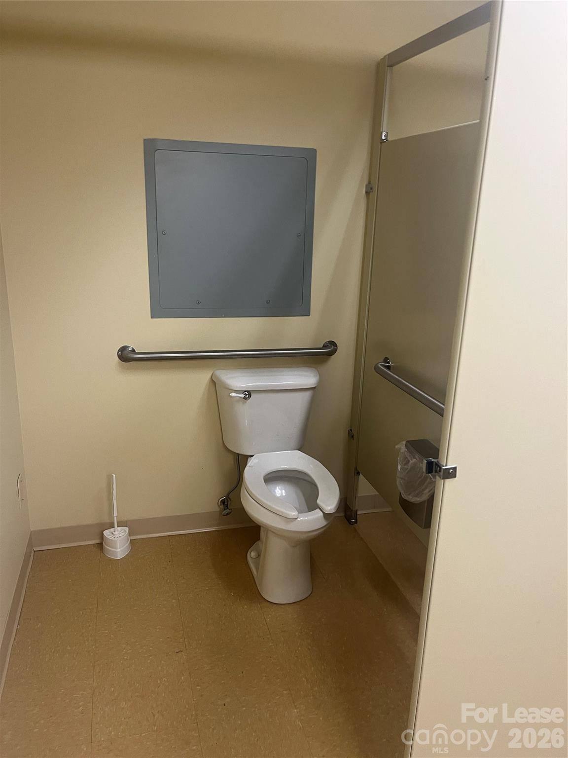 main property photo 25