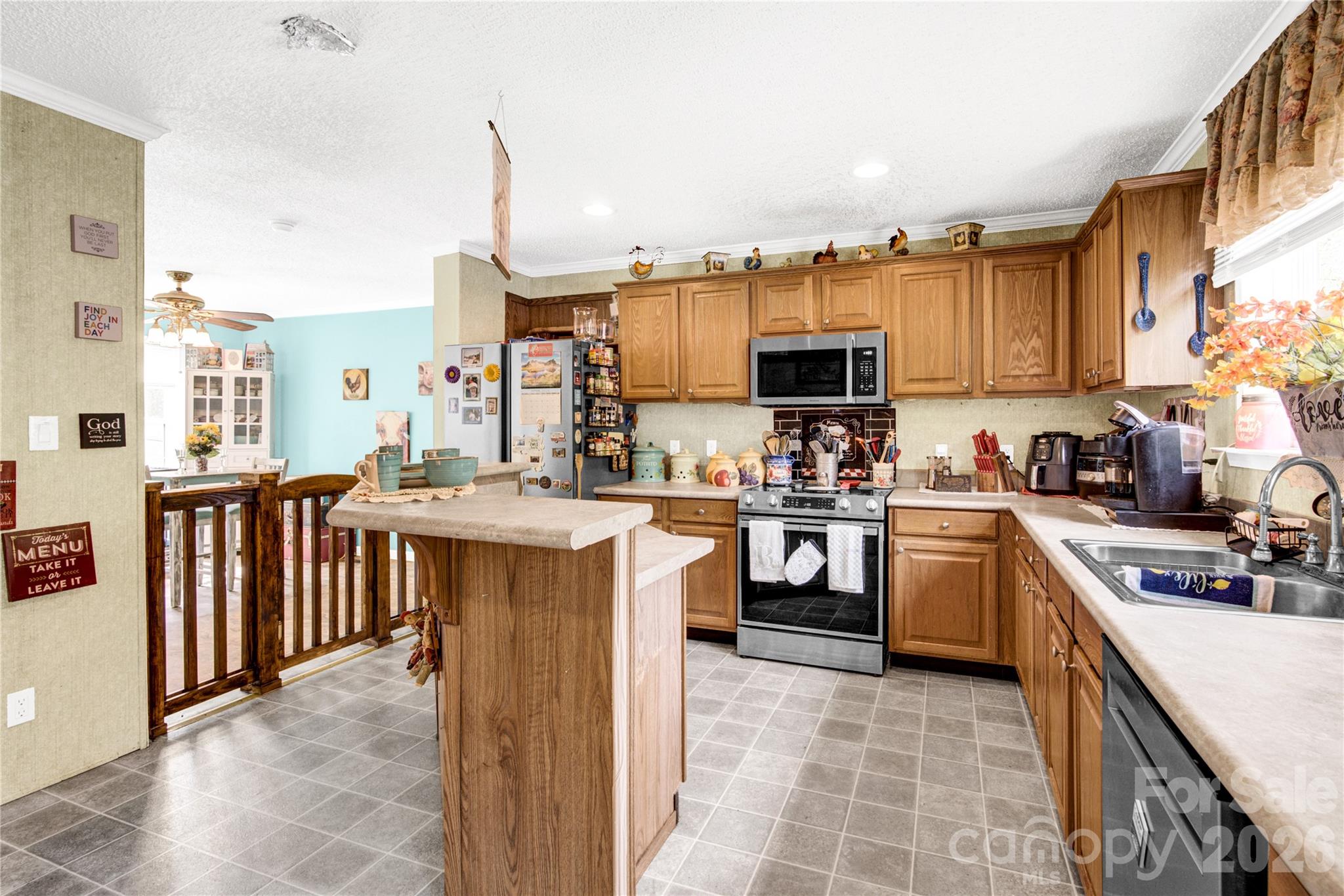 main property photo 10