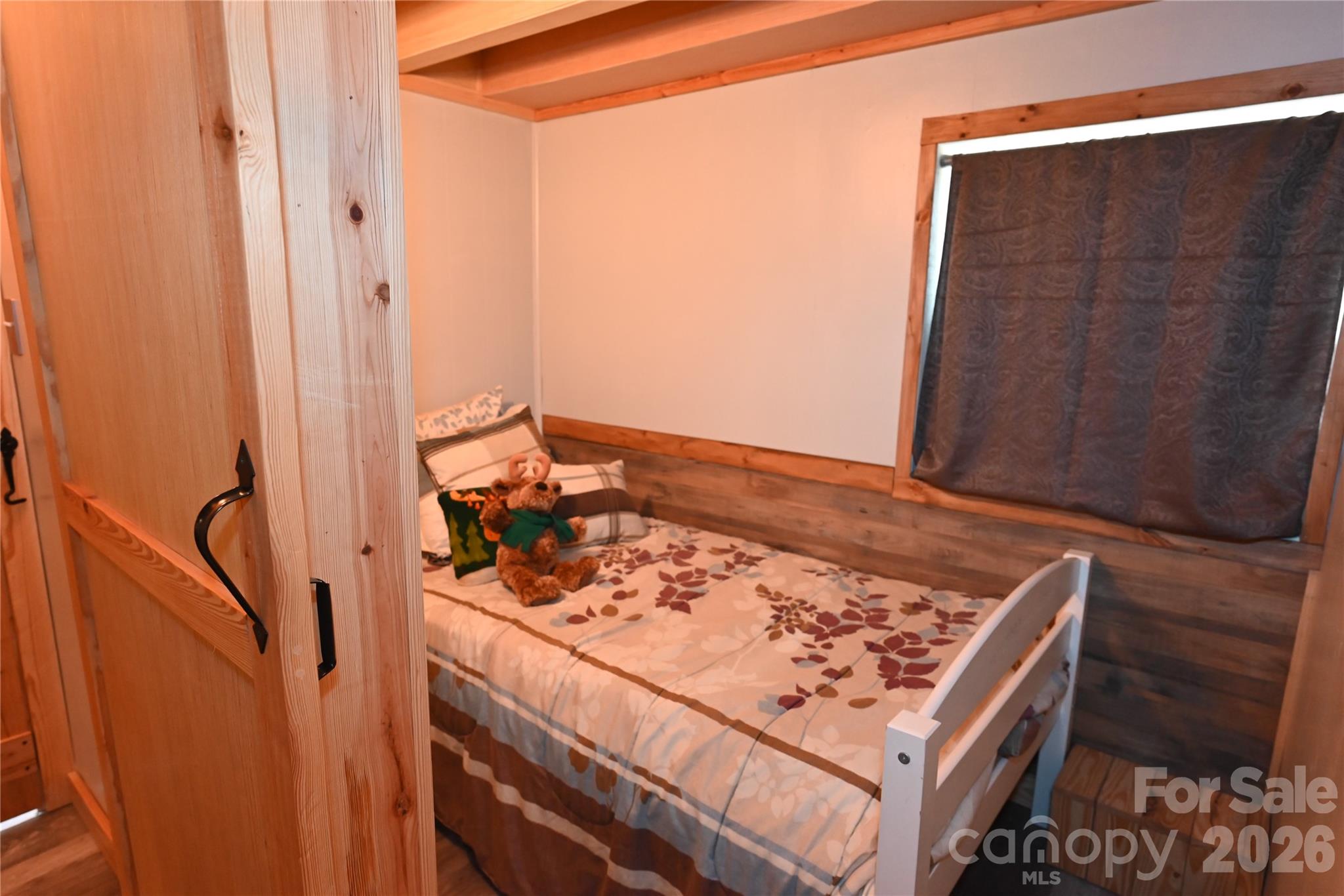main property photo 27
