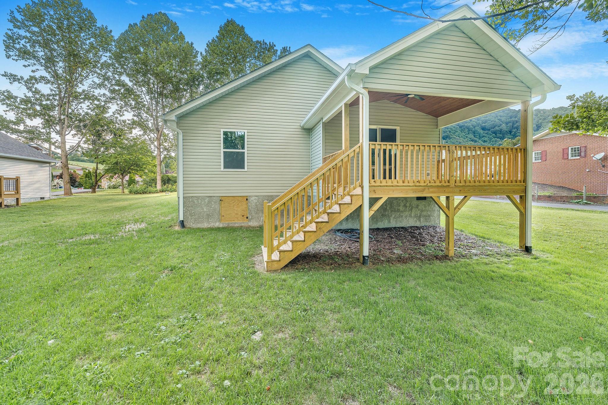 main property photo 32