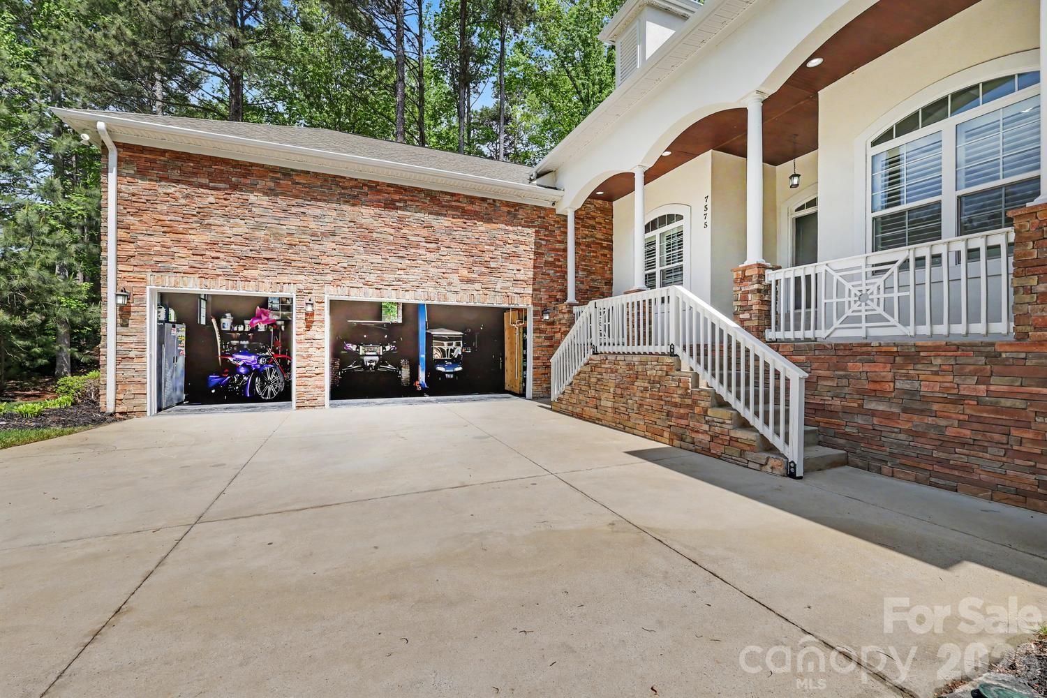 main property photo 32