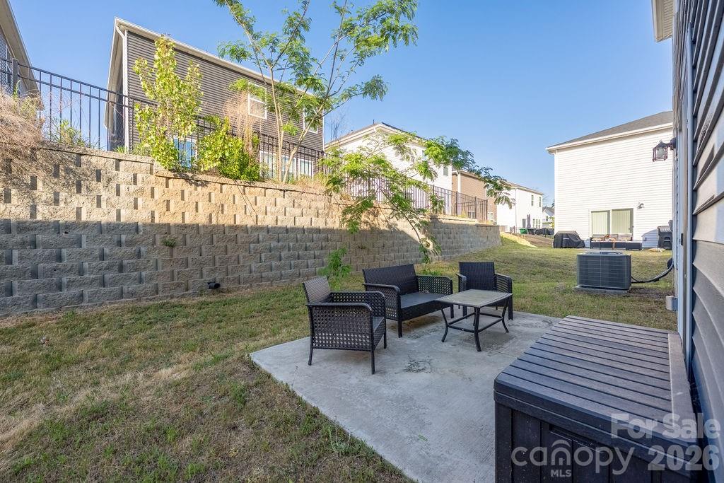 main property photo 32