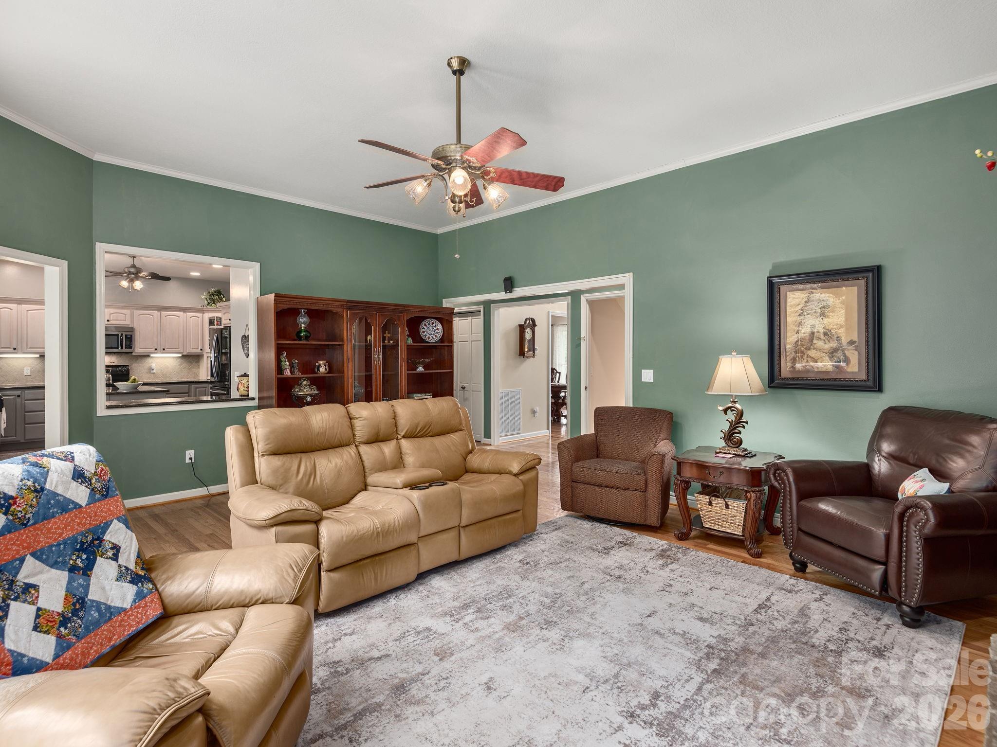 main property photo 7