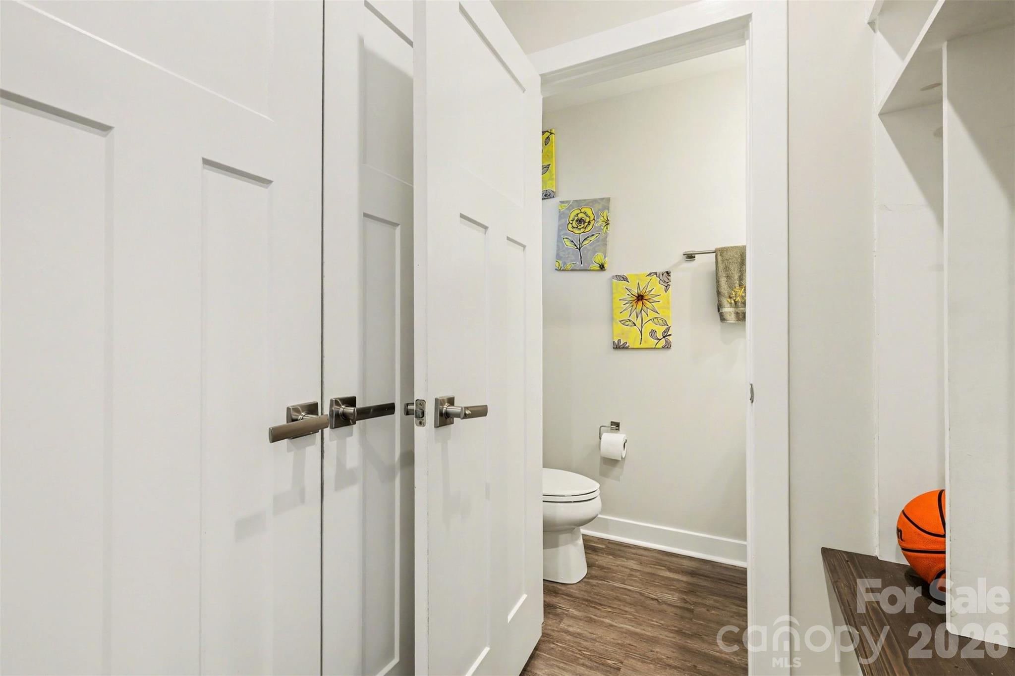 main property photo 11