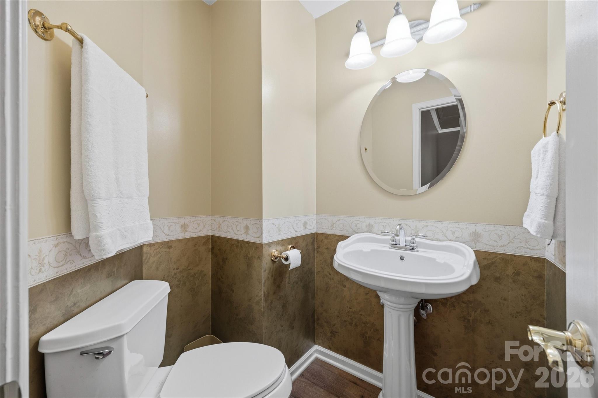 main property photo 23