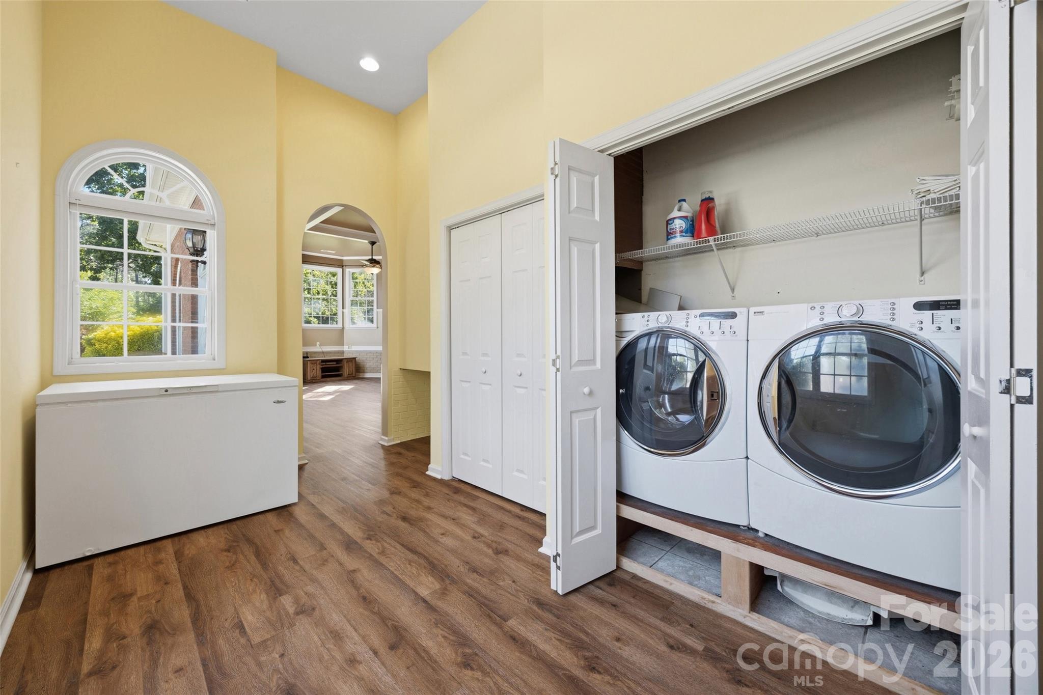main property photo 40