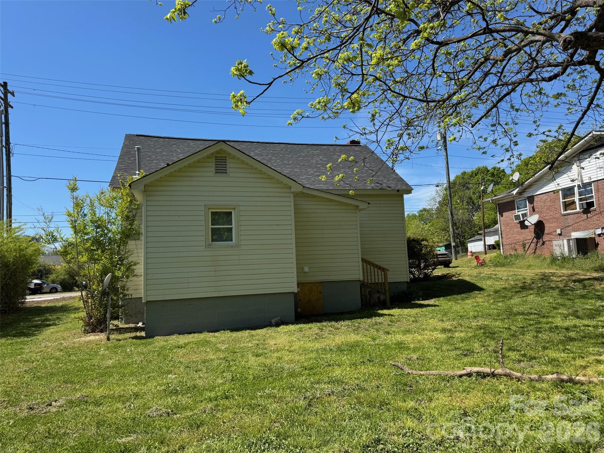main property photo 20