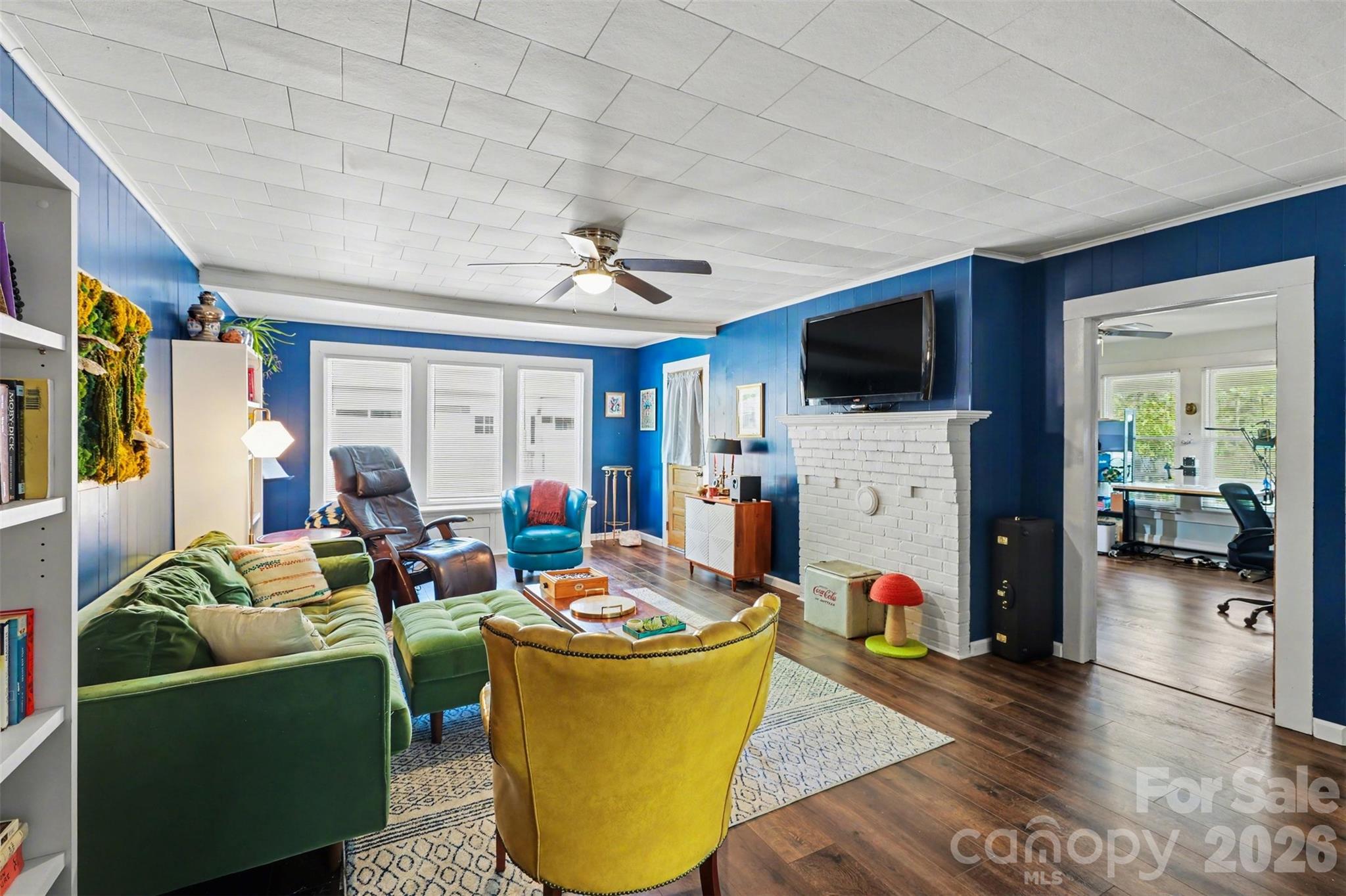 main property photo 4