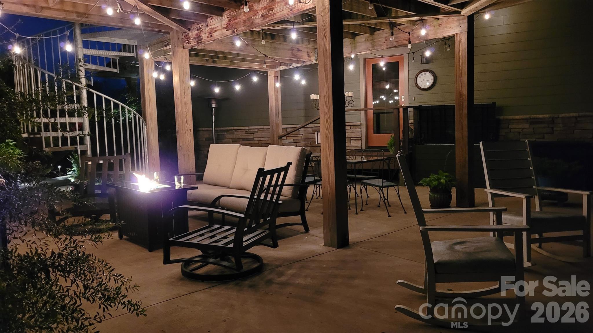 main property photo 45