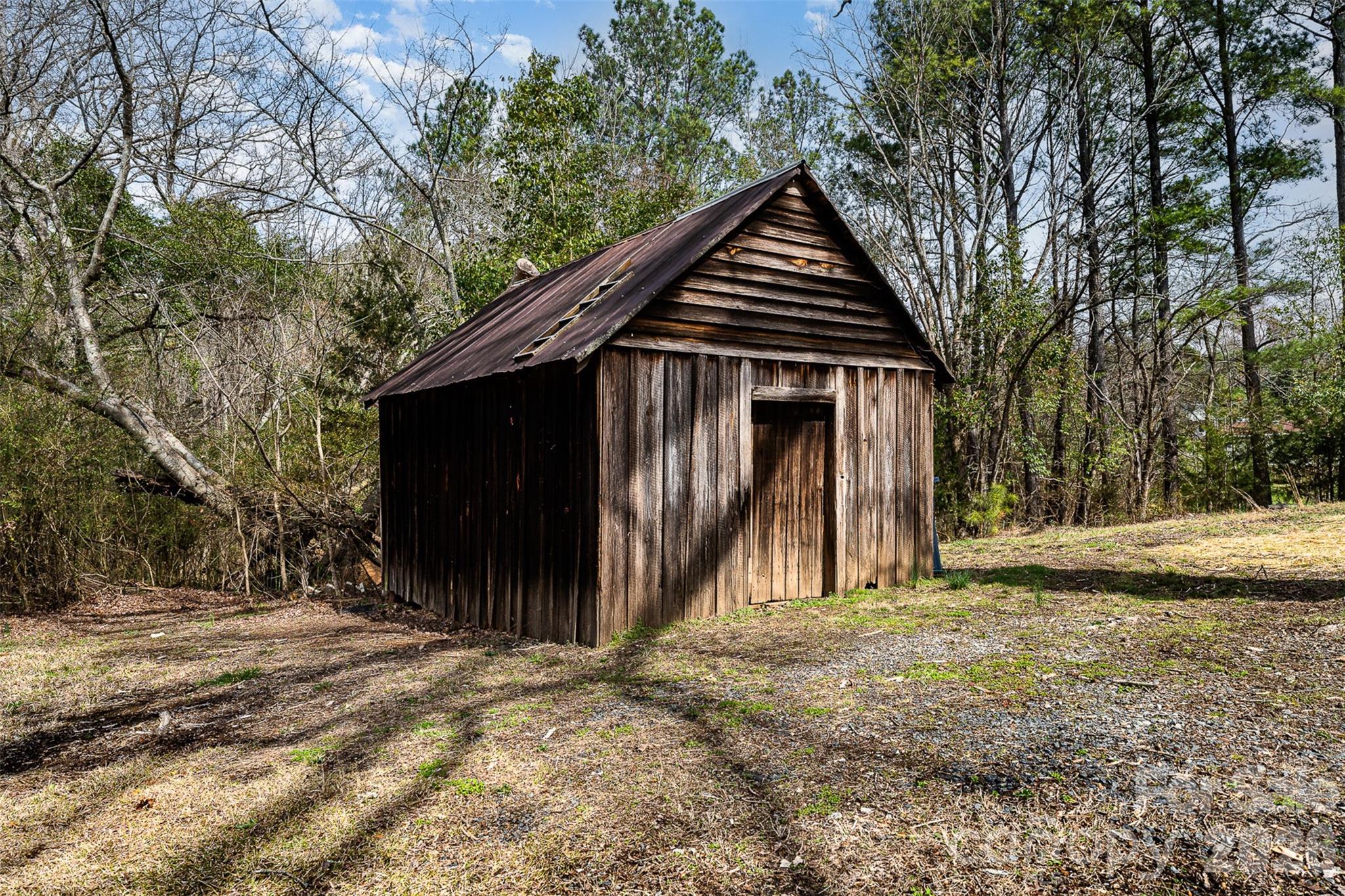 main property photo 37