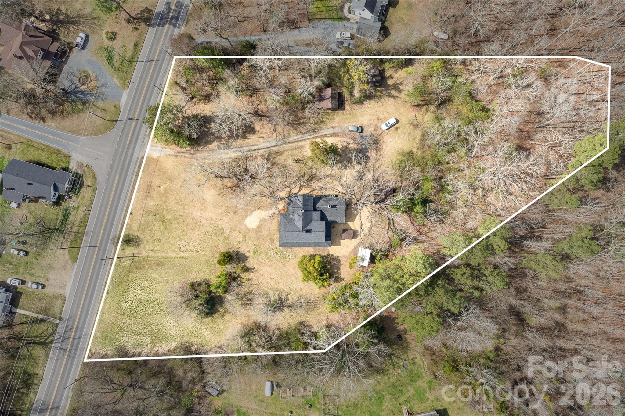 main property photo 40