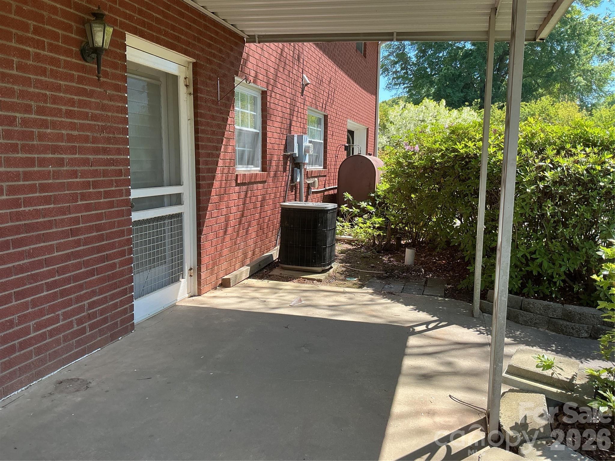 main property photo 15
