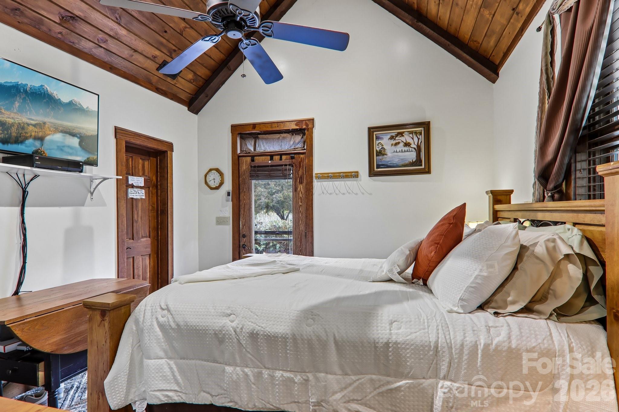main property photo 23