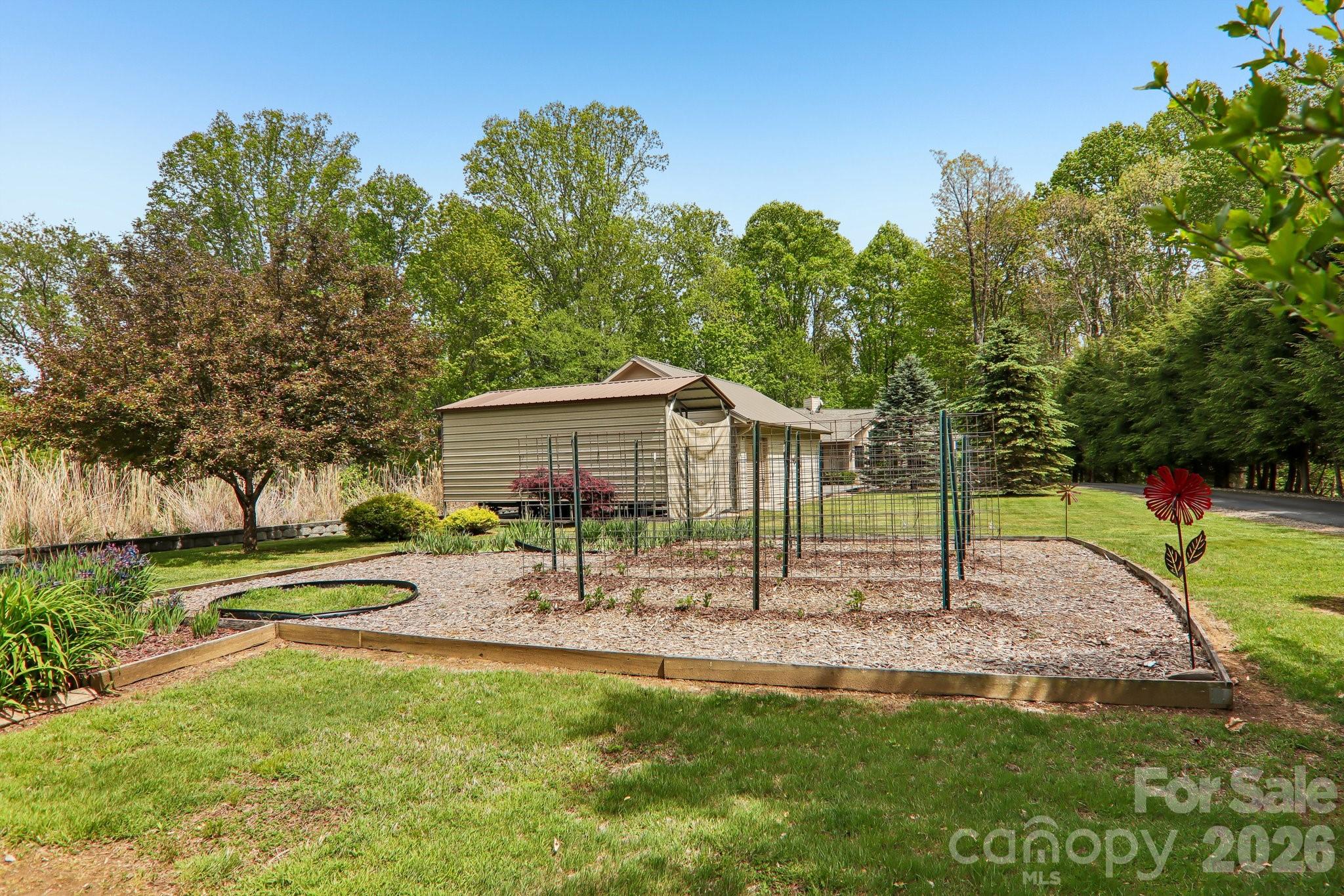 main property photo 36