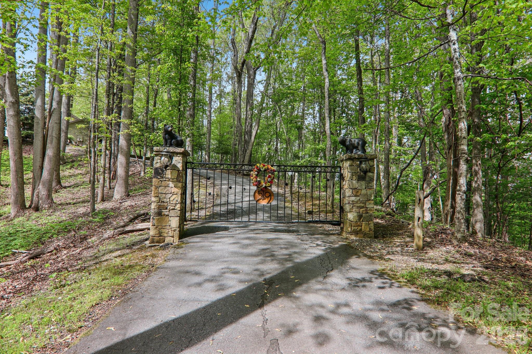 main property photo 40