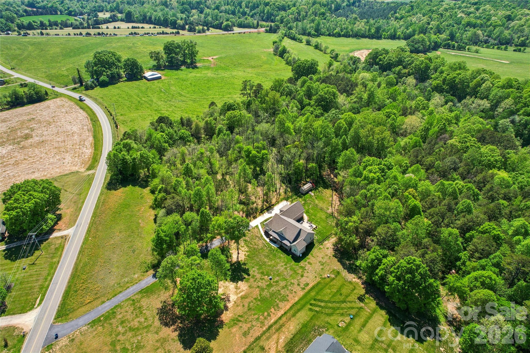 main property photo 3