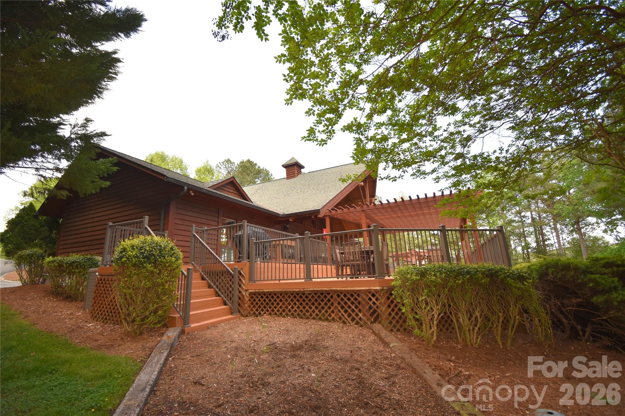 main property photo 11
