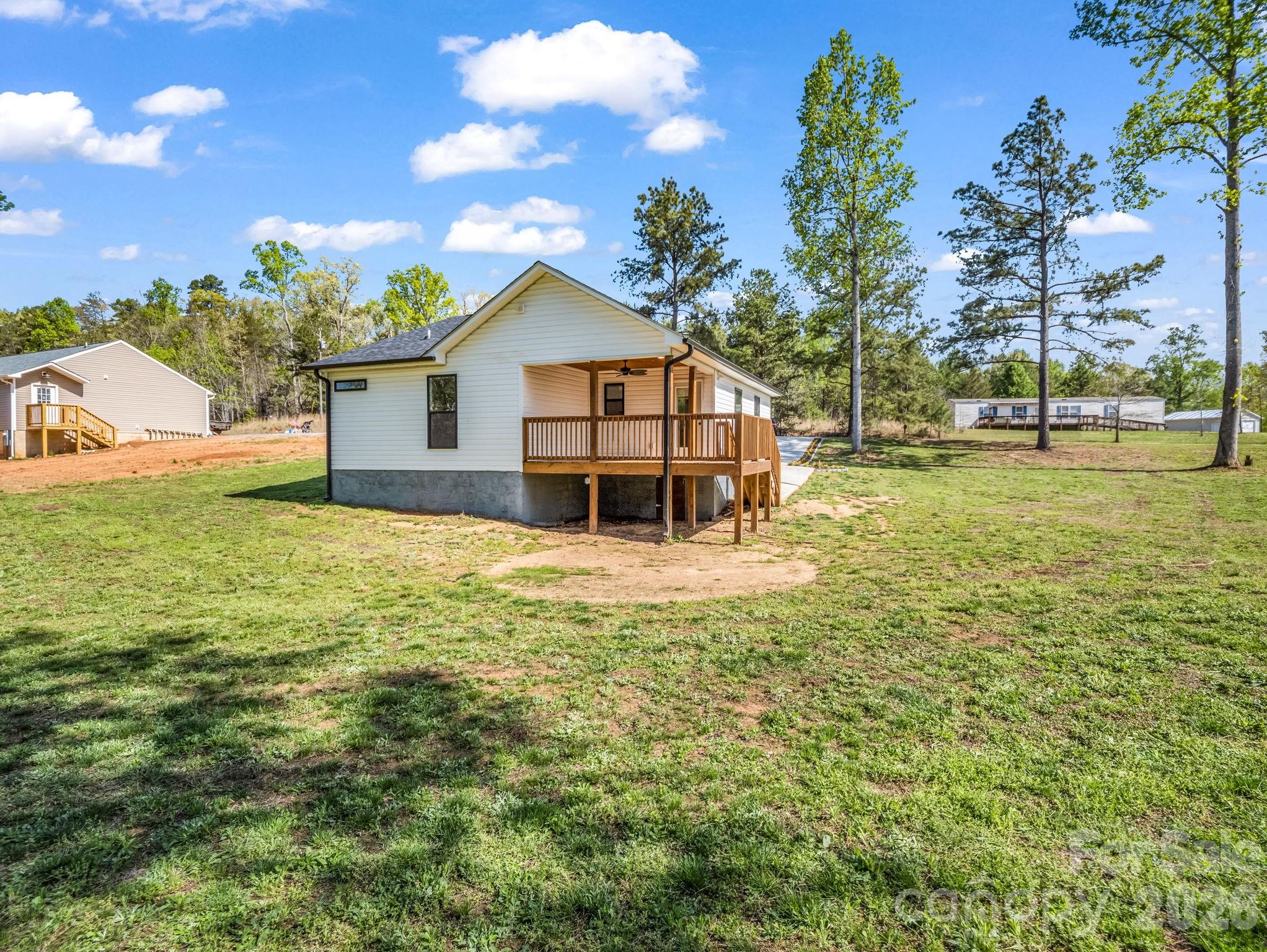 main property photo 33