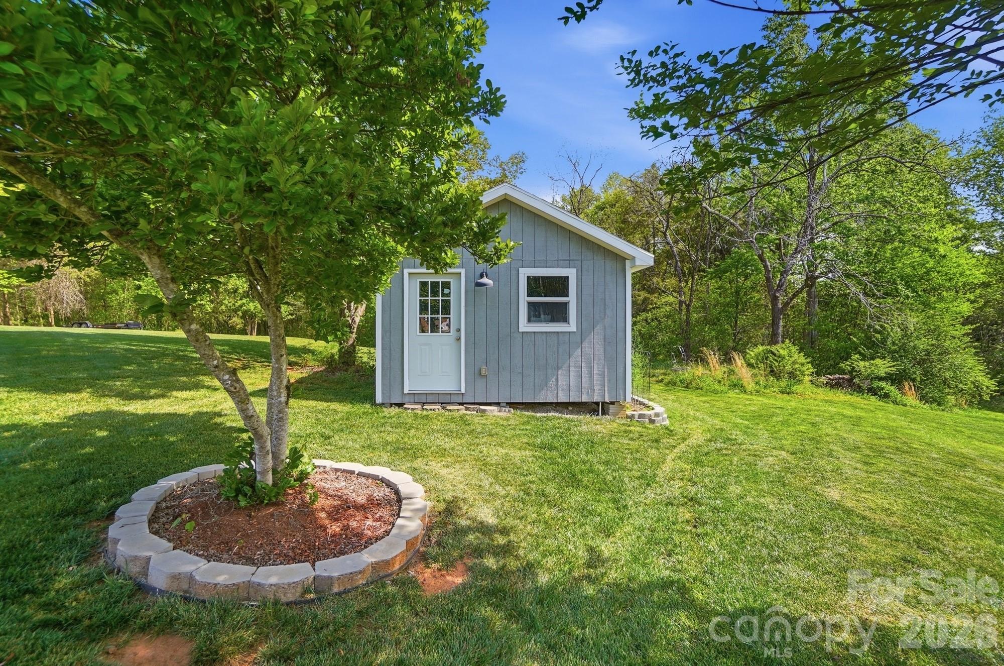 main property photo 25
