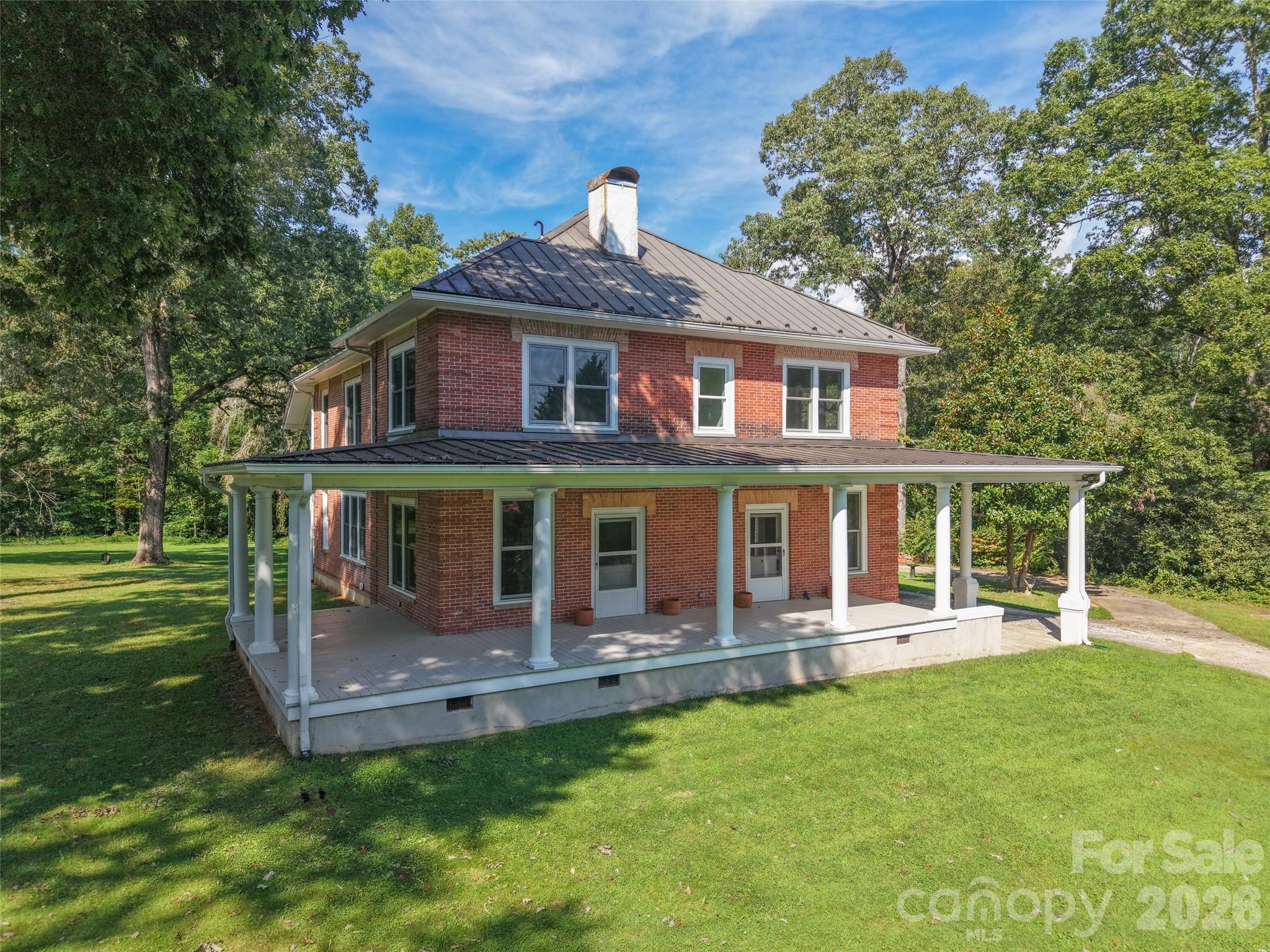 main property photo 37