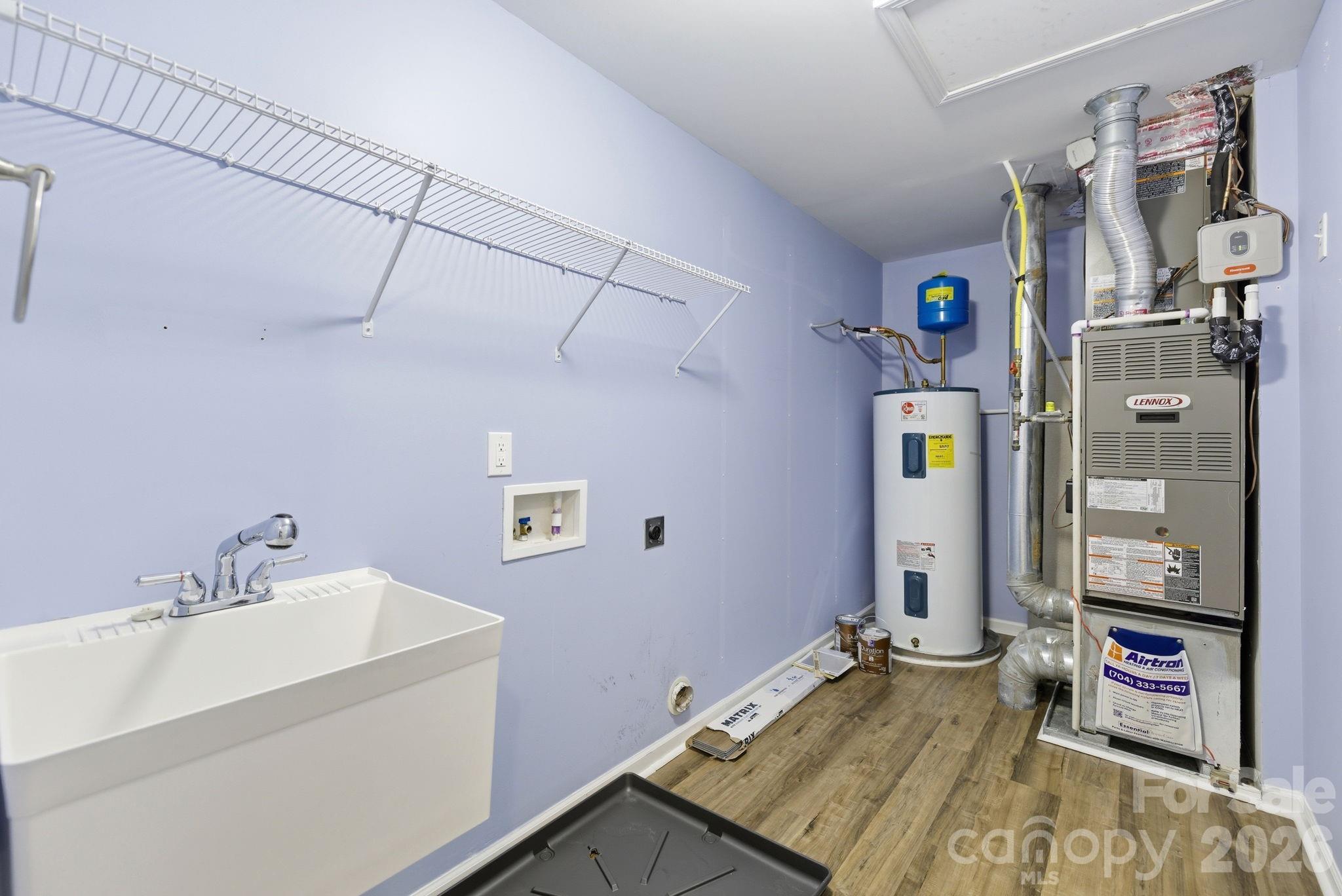 main property photo 30