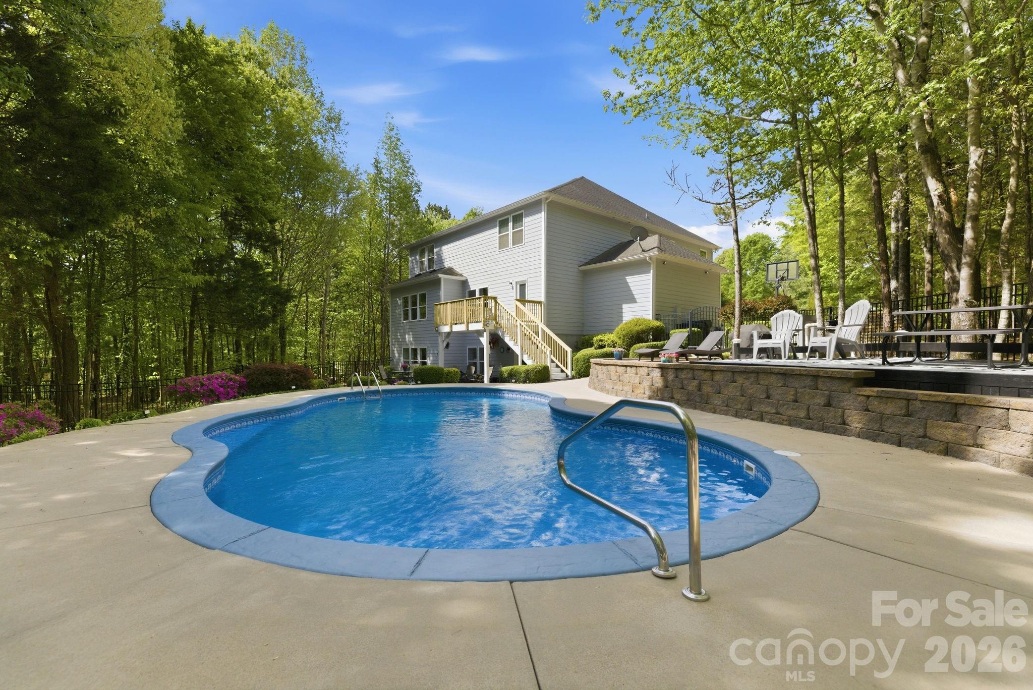main property photo 45