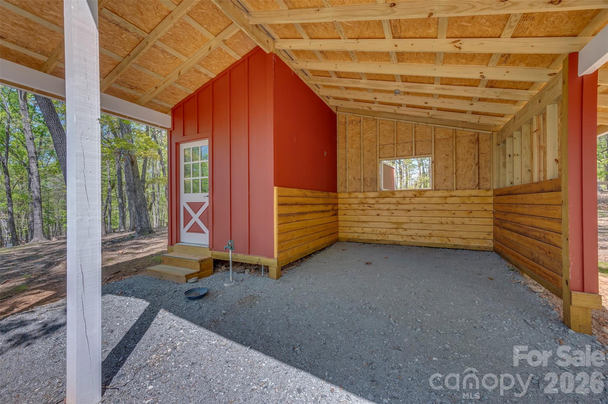 main property photo 31
