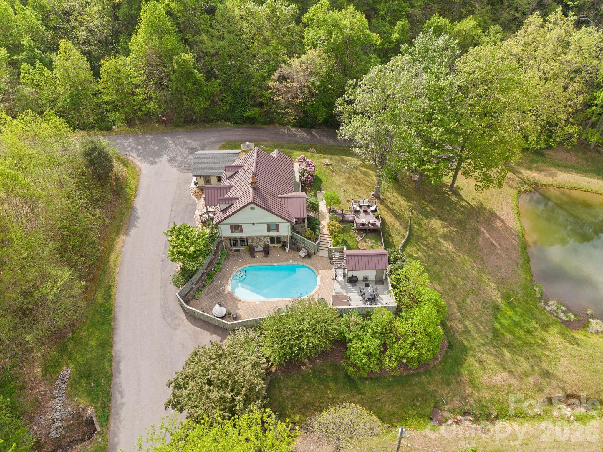 main property photo 33