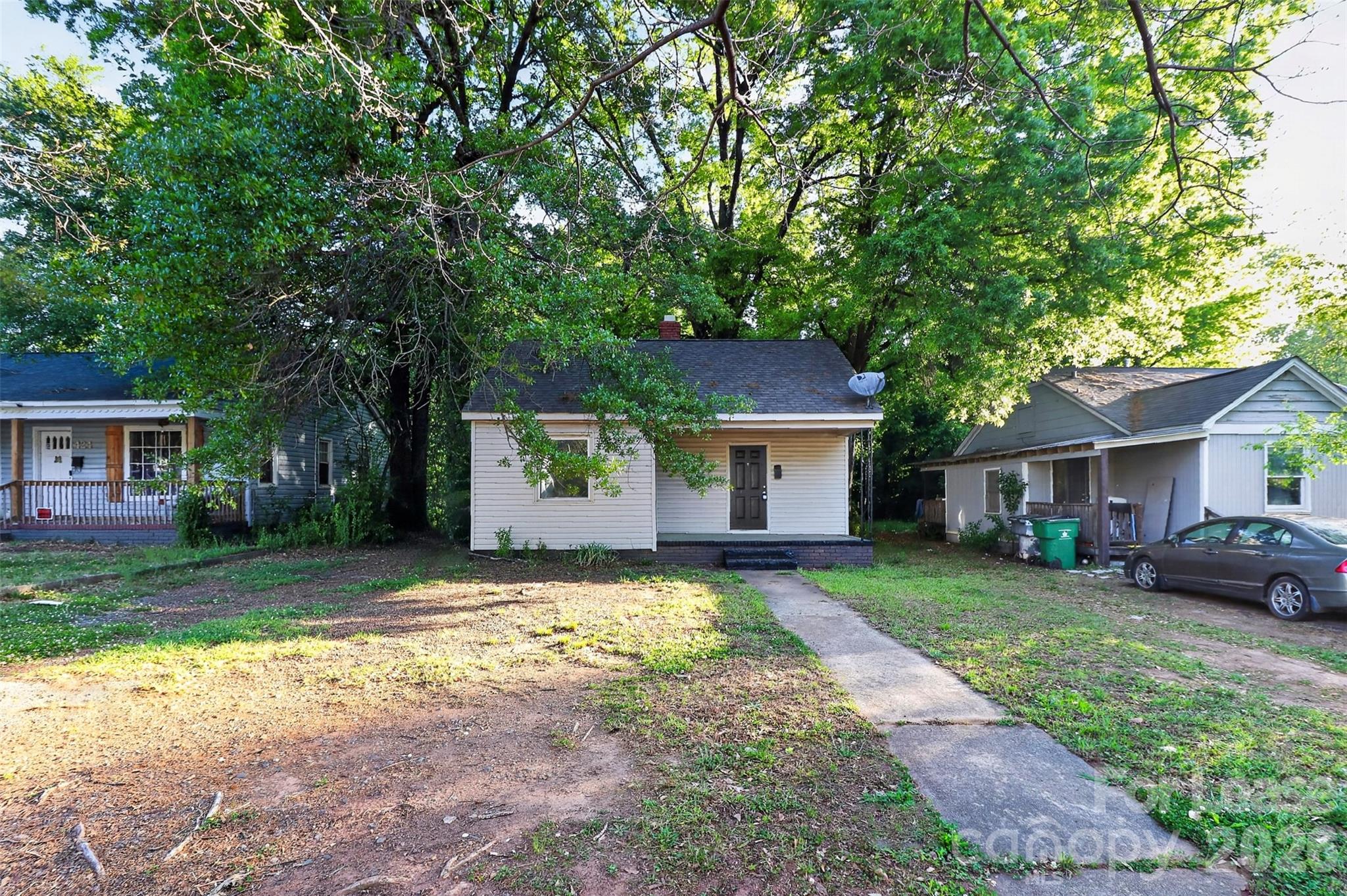 main property photo 2