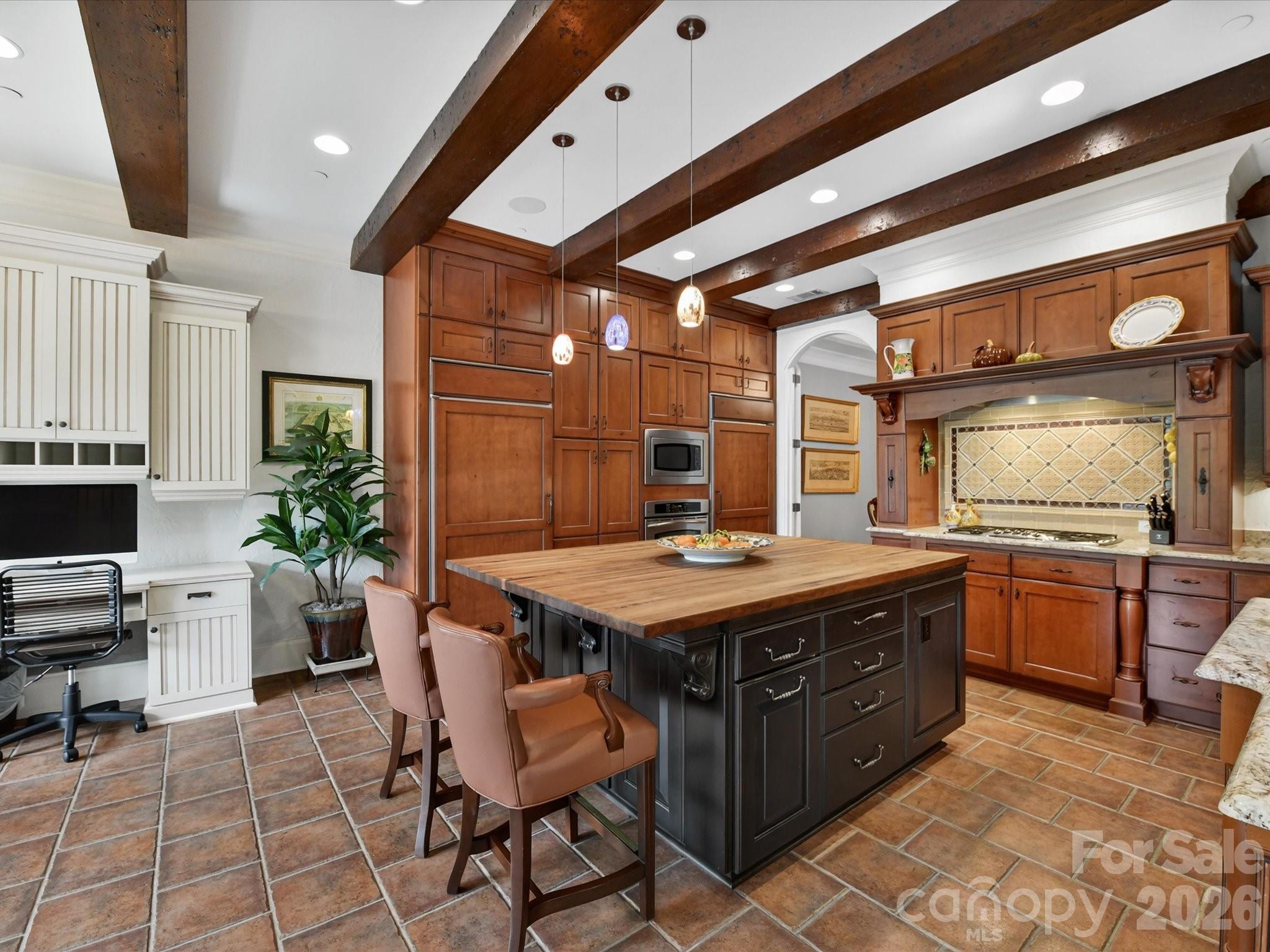 main property photo 12