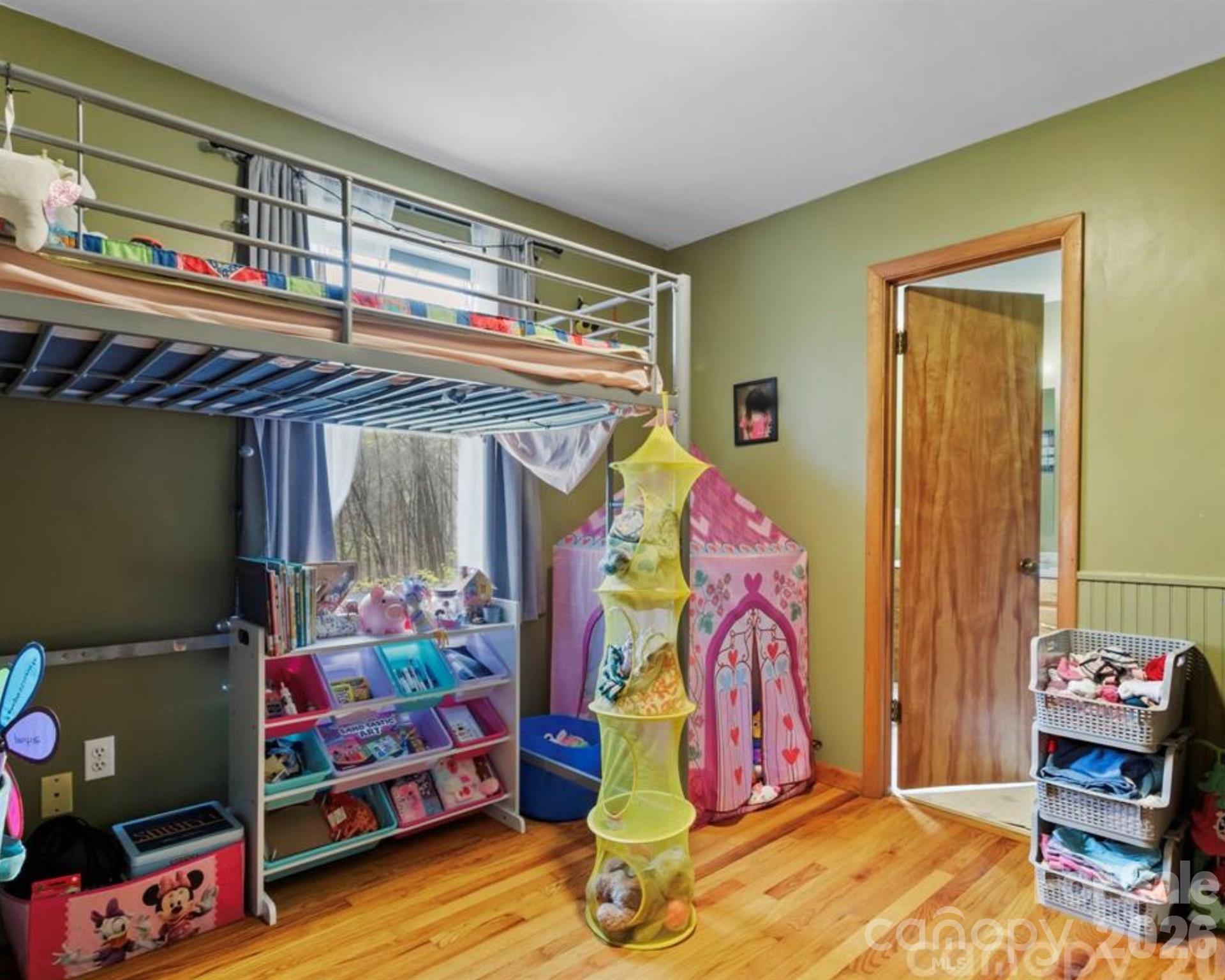 main property photo 25