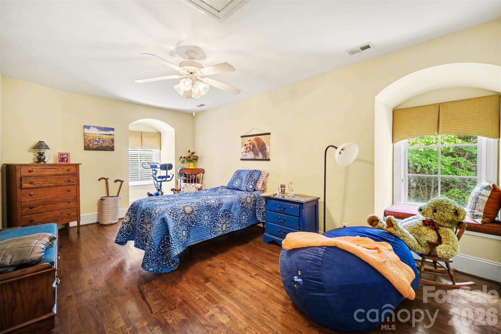 main property photo 39