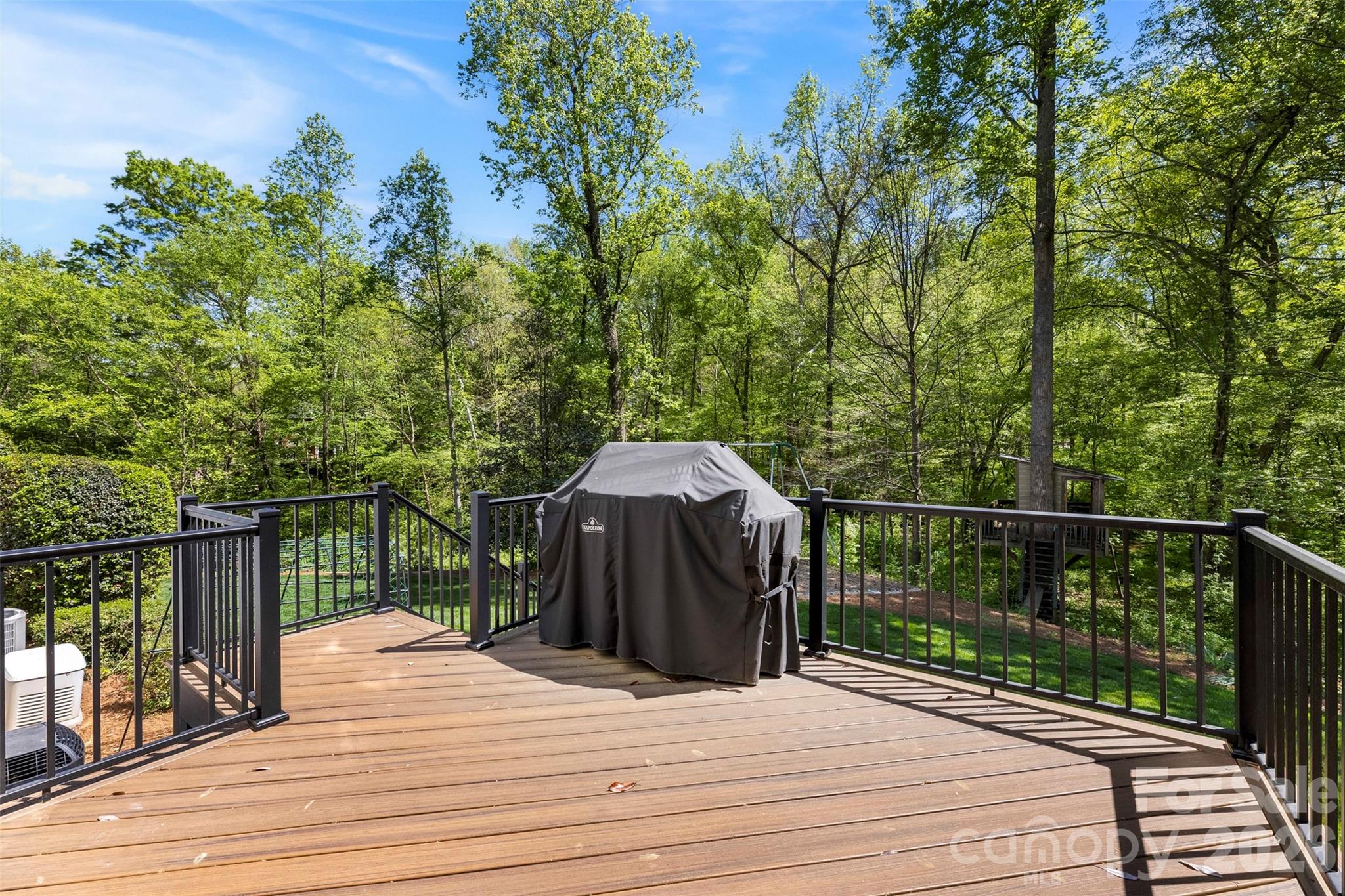 main property photo 37