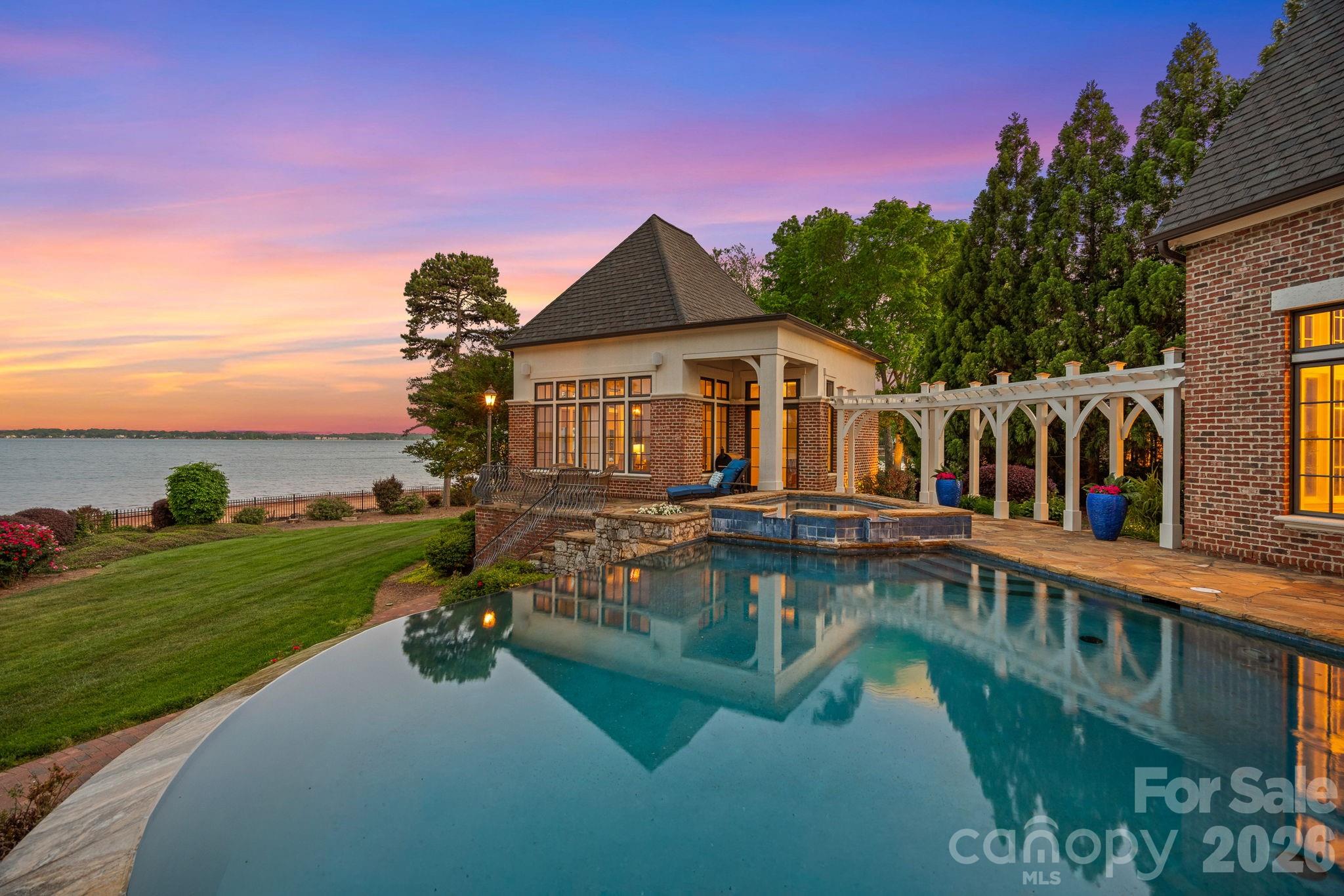 main property photo 41