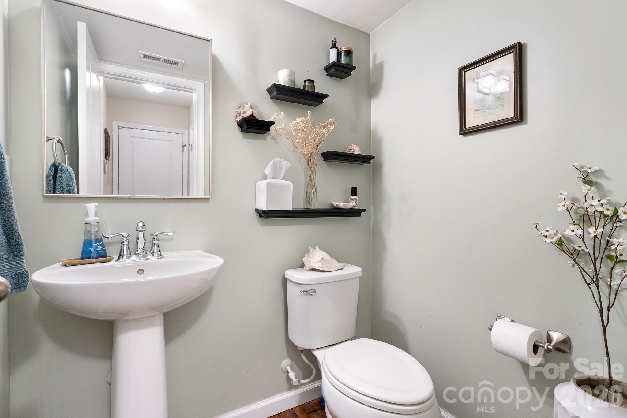 main property photo 16