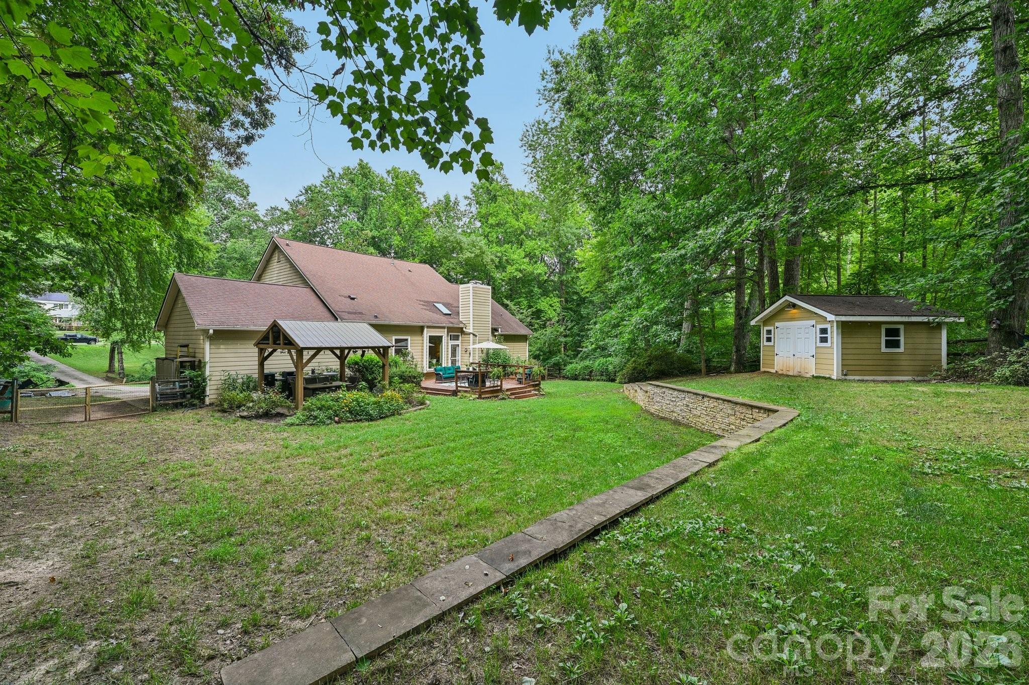 main property photo 31