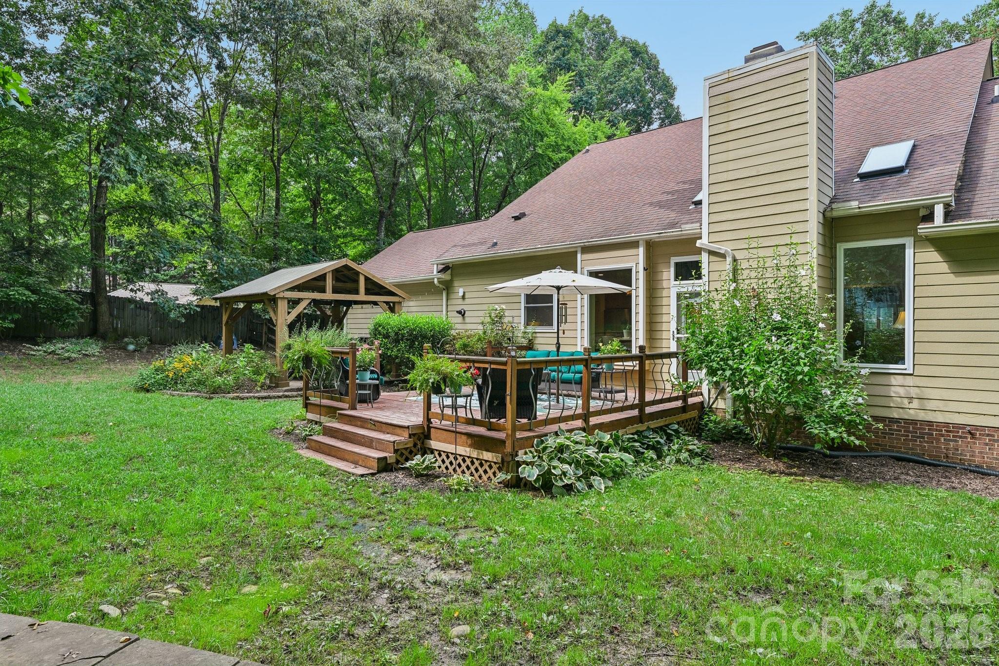 main property photo 33
