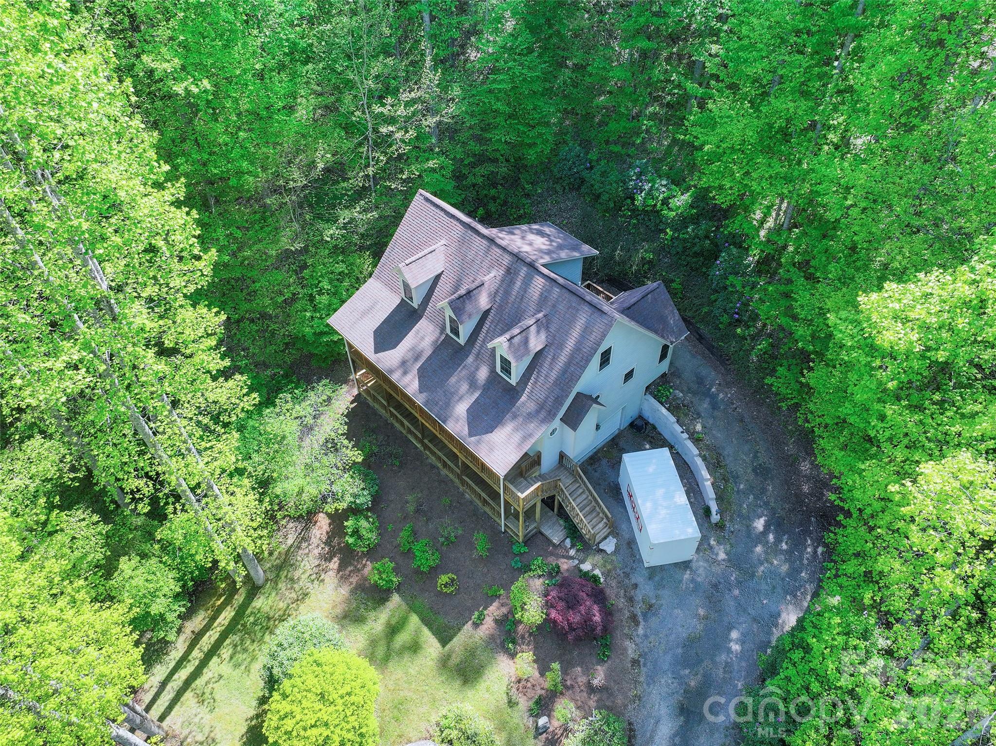main property photo 28