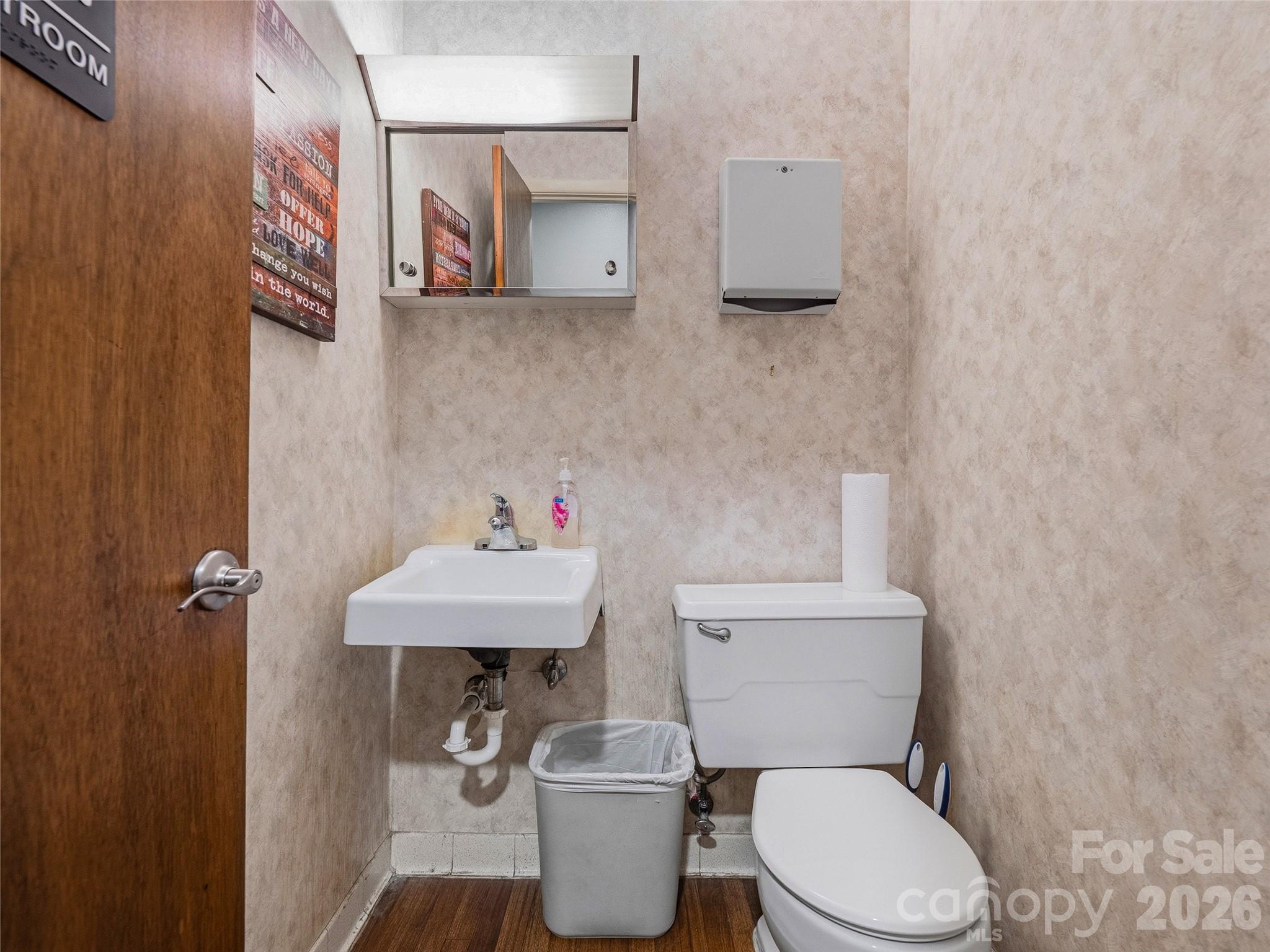main property photo 17